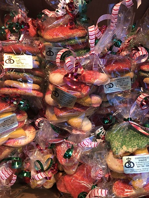 Judges brought holiday cookies from Copenhagen Bakery to all of the finalists. Town of Huntington photo/Doug Martines