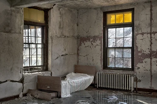 “Where Did You Sleep Last Night?” Photo/Paul Mele