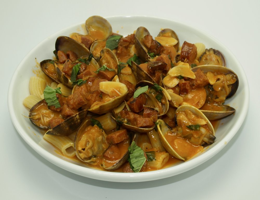   Some Foodie favorites from Piccolo Mondo include: Rigatoni with Manila clams, chorizo and tomato-basil brodetto.  