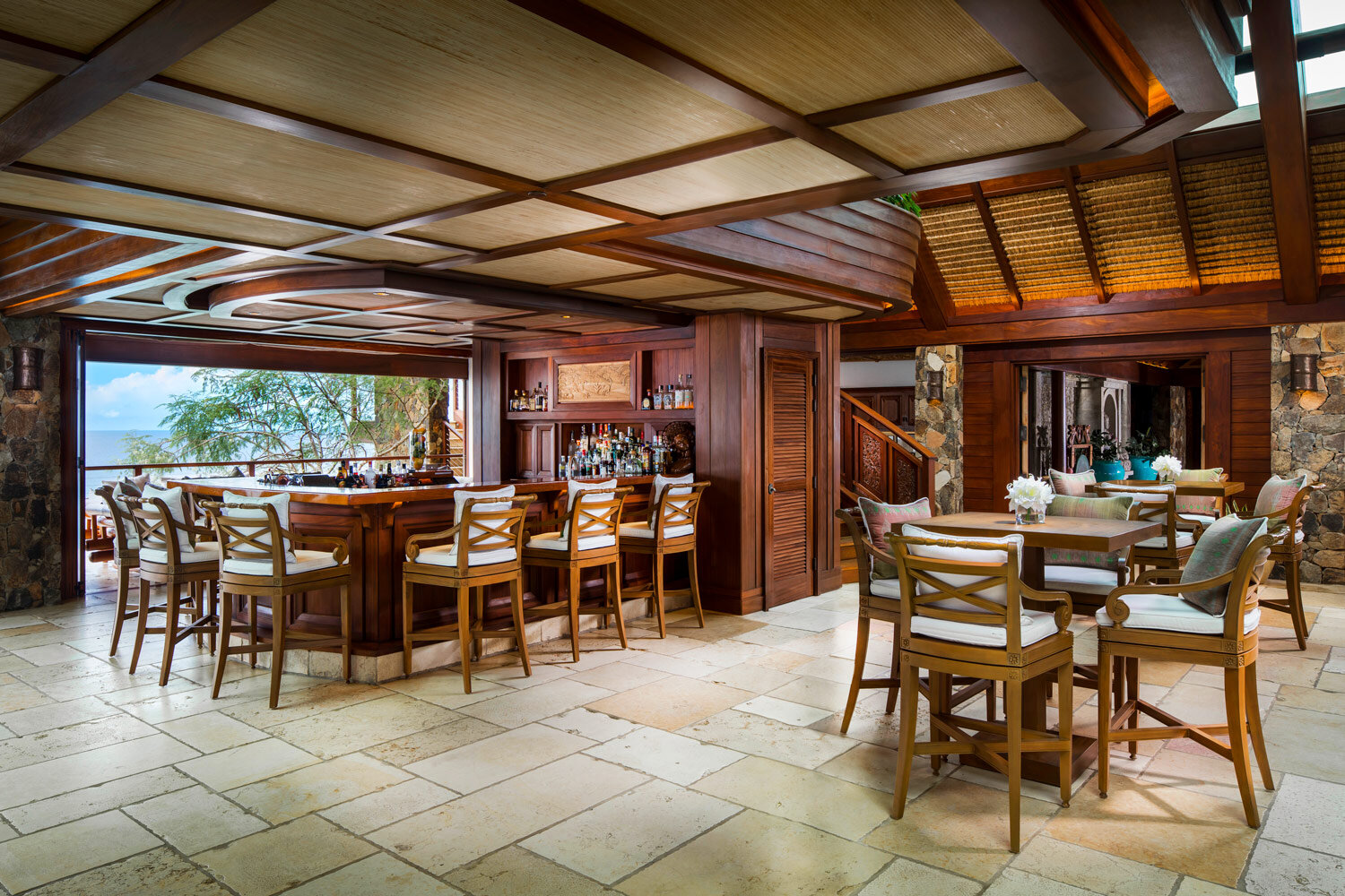 necker-island-cocktail-bar