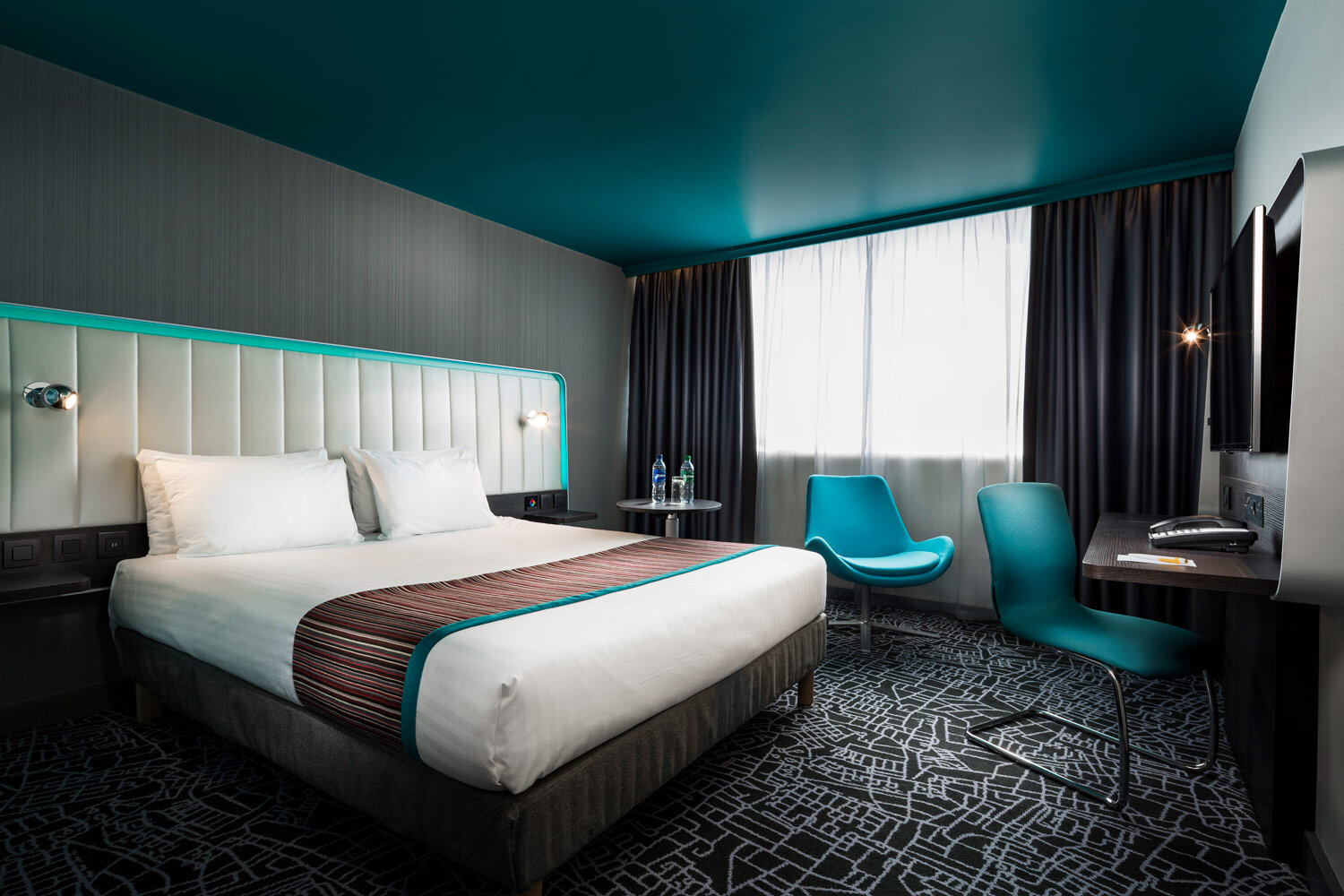 radisson-bedroom-hotel-photography