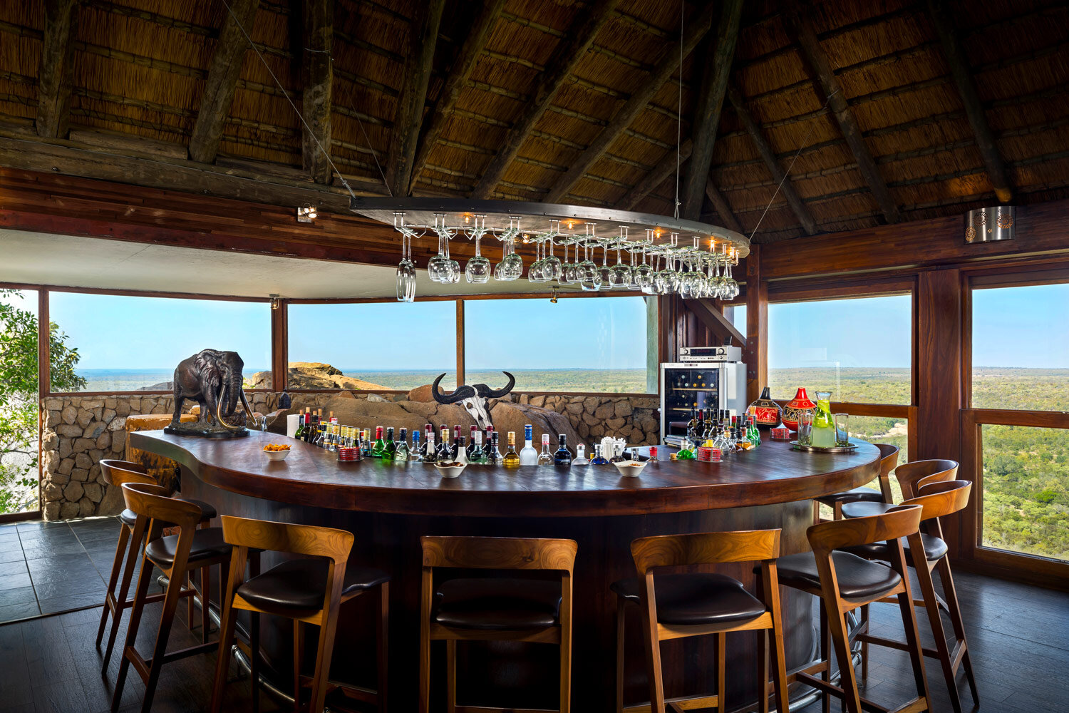 cocktail-bar-at-rock-lodge-ulusaba