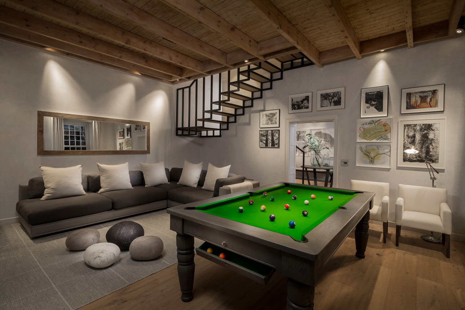 games-room-at-night-in-the-manor-house