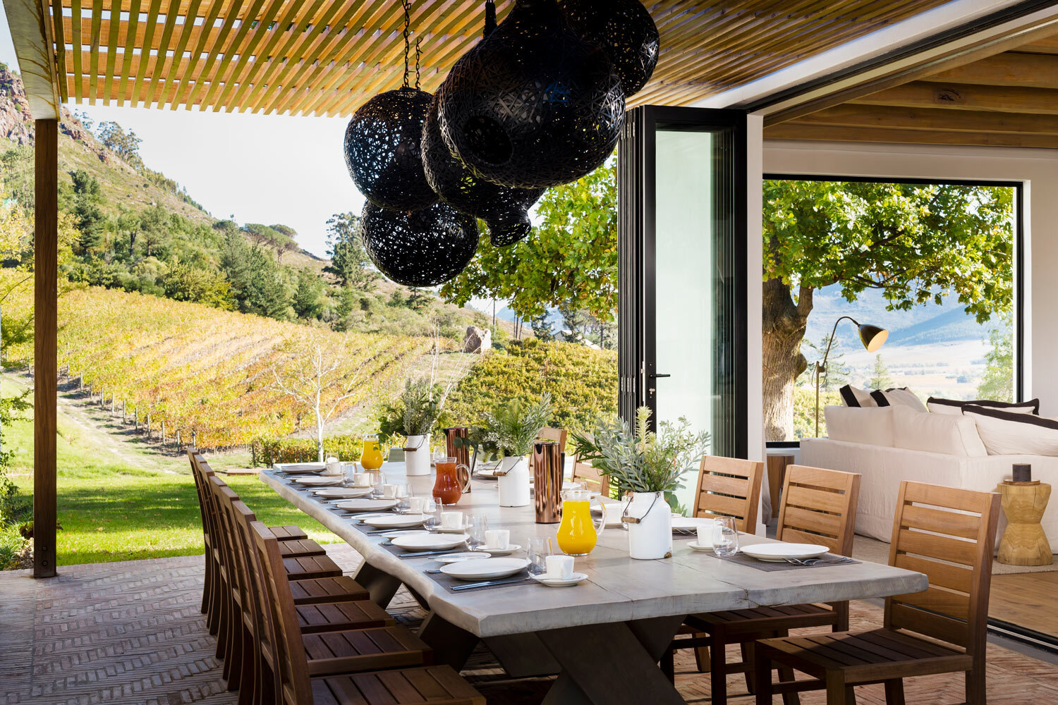 outside-dining-in-franschhoek