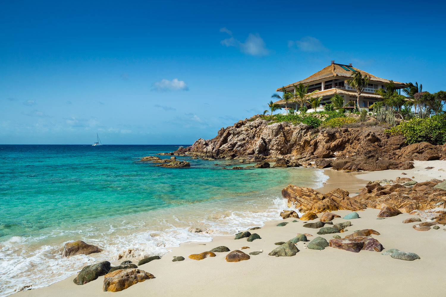 headland-house-moskito-island-from-the-beach