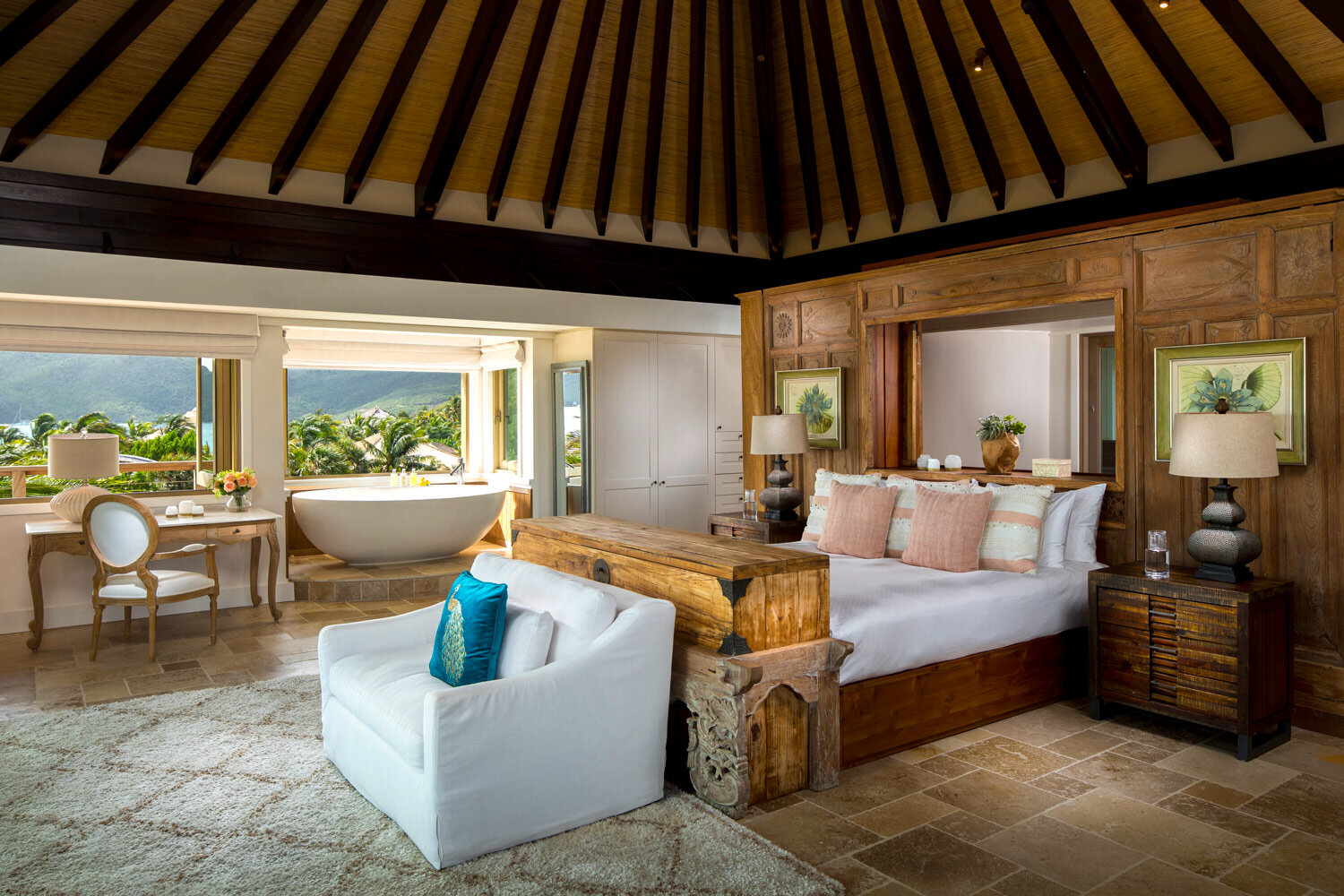 master-suite-luxury-bedroom