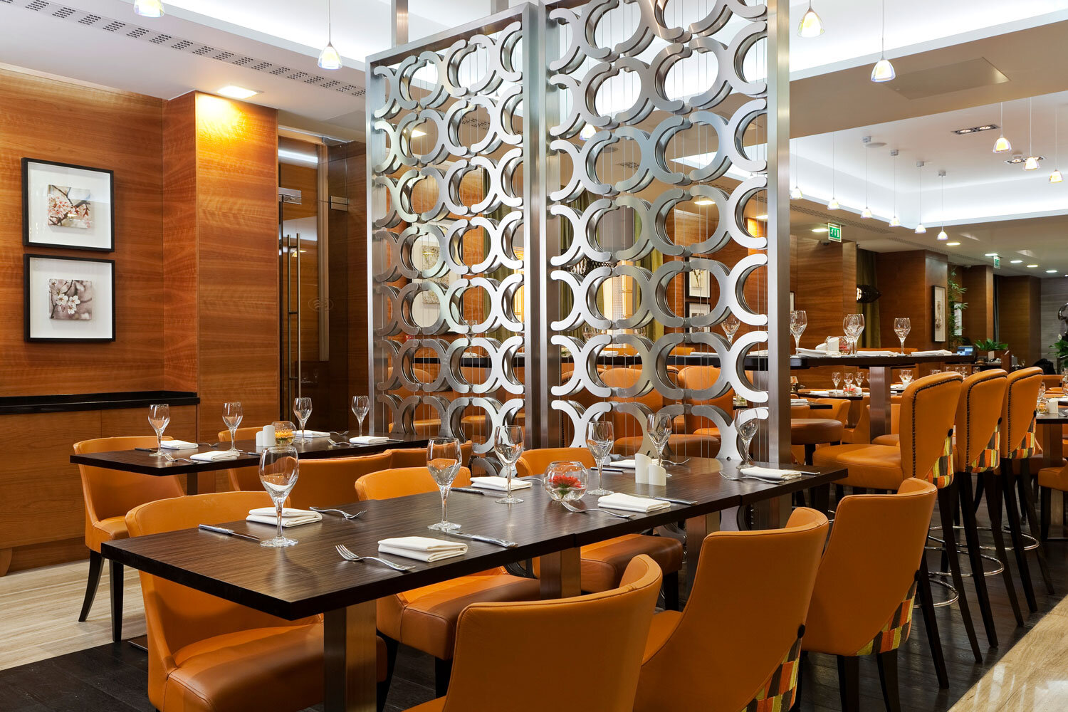 restaurant-photography-for-IHG-hotels-by-visualeye