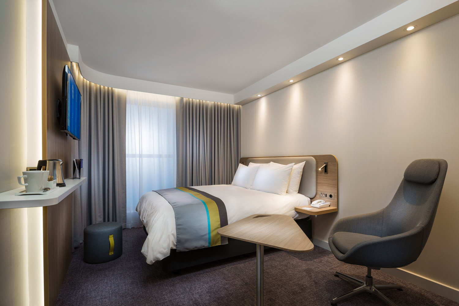 IHG-holiday-inn-express-bedrooms-by-visualeye