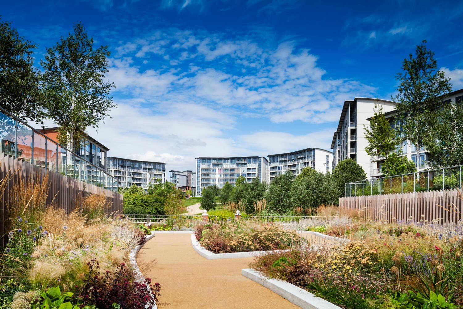 exterior-housing-images-of-birmingham-developments-crest-nicholson