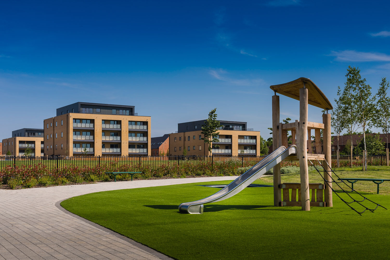 integrated-playground-at-bouygues-construction-uk-site