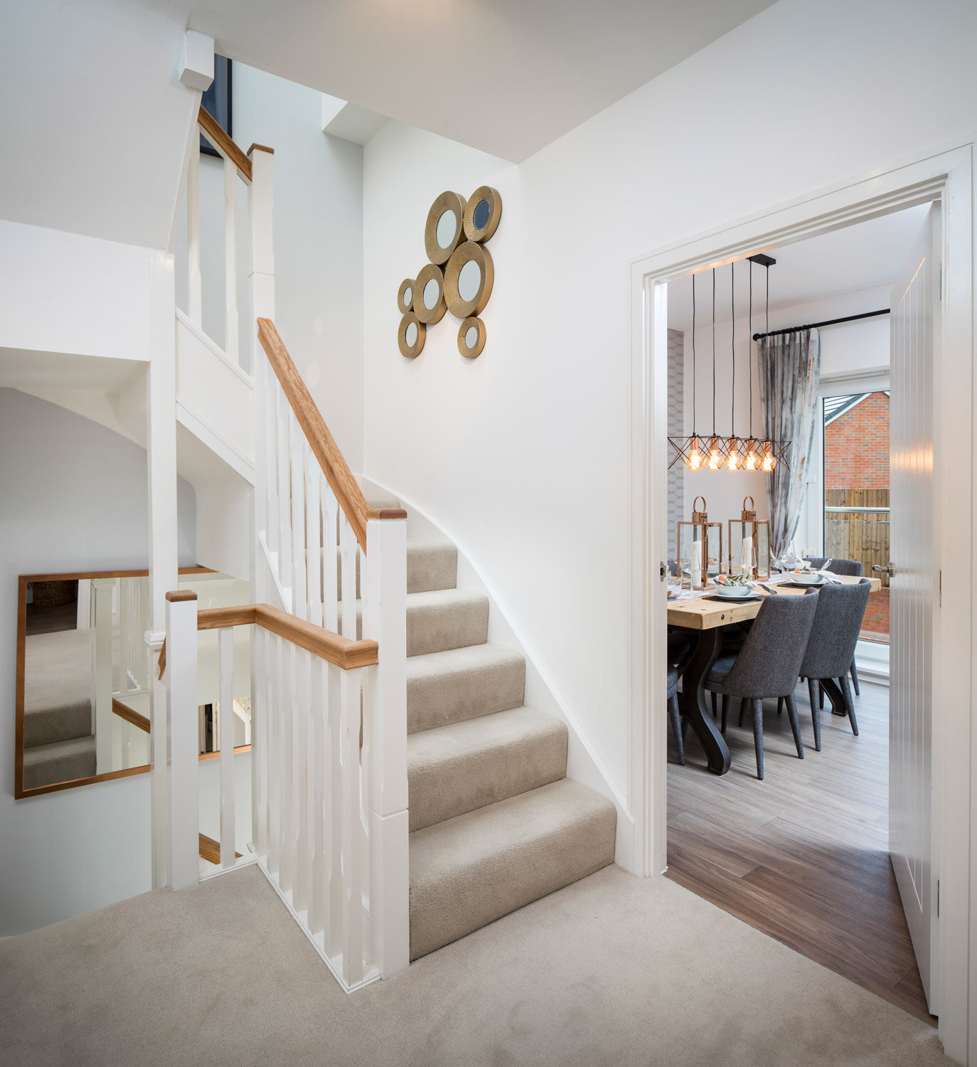 landing-and-staircase-hexham-st-modwen-homes