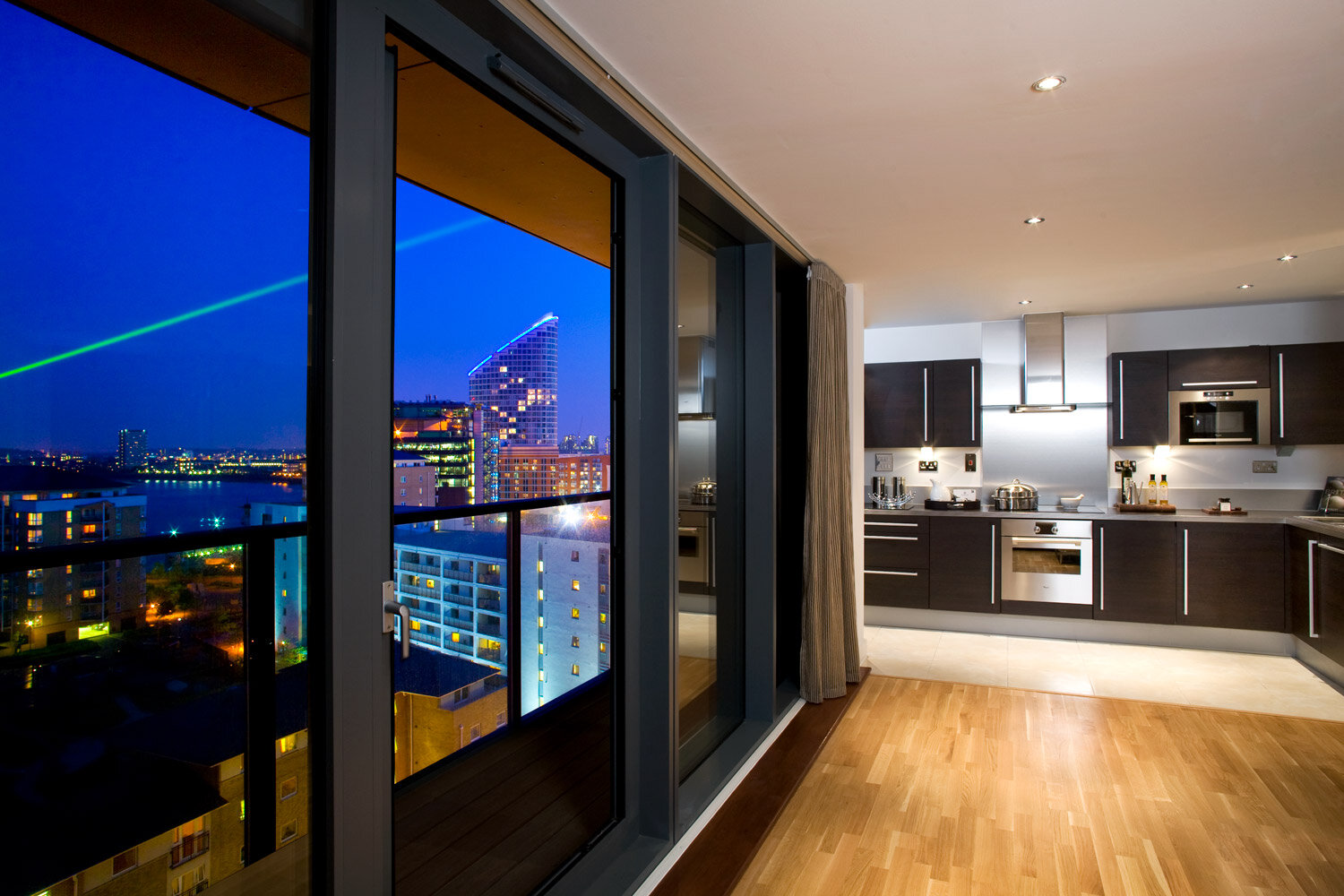 london-night-shot-from-luxury-apartment