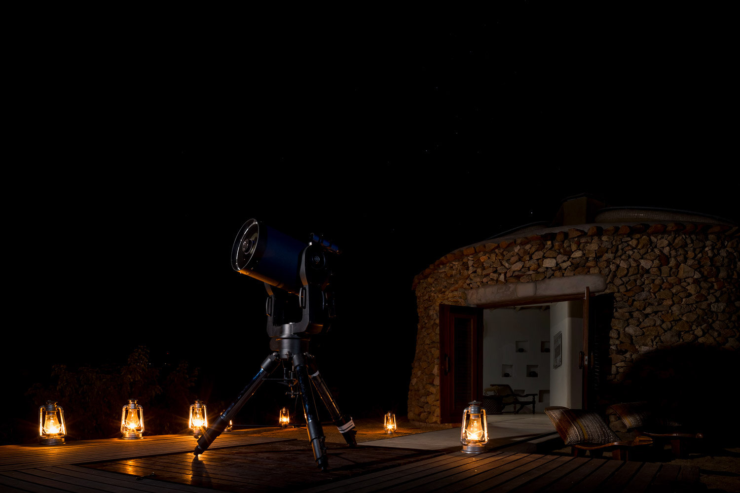 ulusaba-safari-lodge-telescope-night-before.jpg