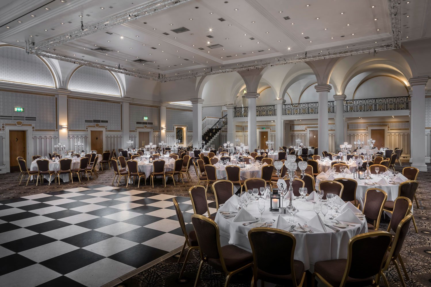 grand-hall-queens0-hotel-leeds-dining.jpg