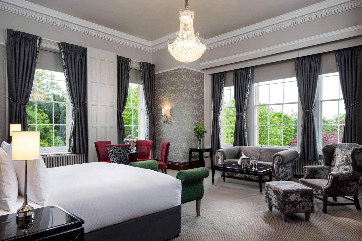 master-suite-oulton-hall-leeds.jpg