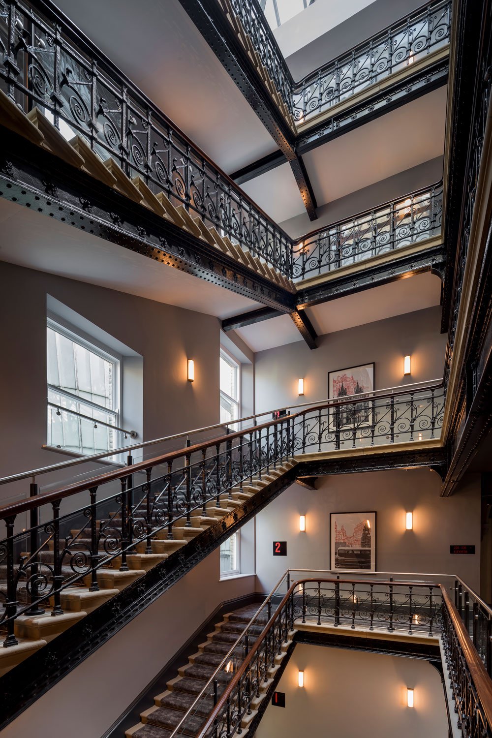 victorian-staircase-liverpool-lime-street-train-station.jpg