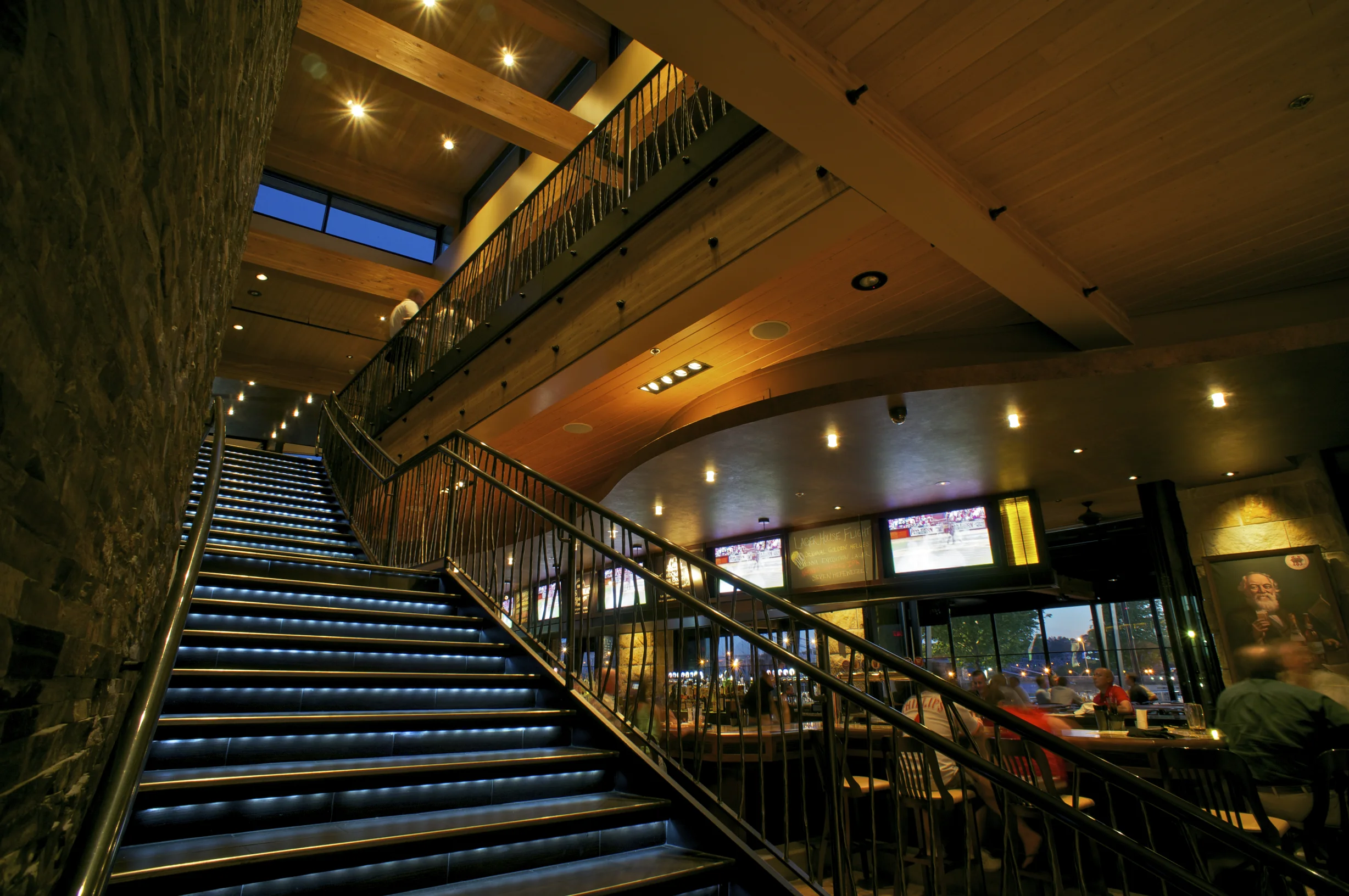 CPuckett Moerlein Lager House Int01.jpg