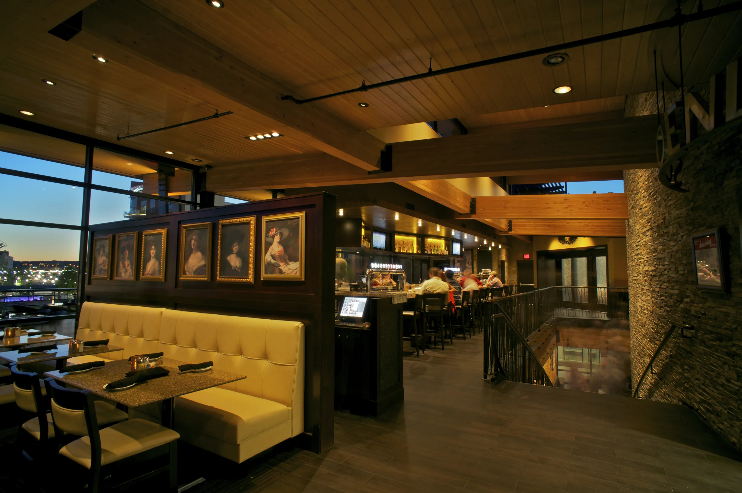 CPuckett Moerlein Lager House Int03.jpg