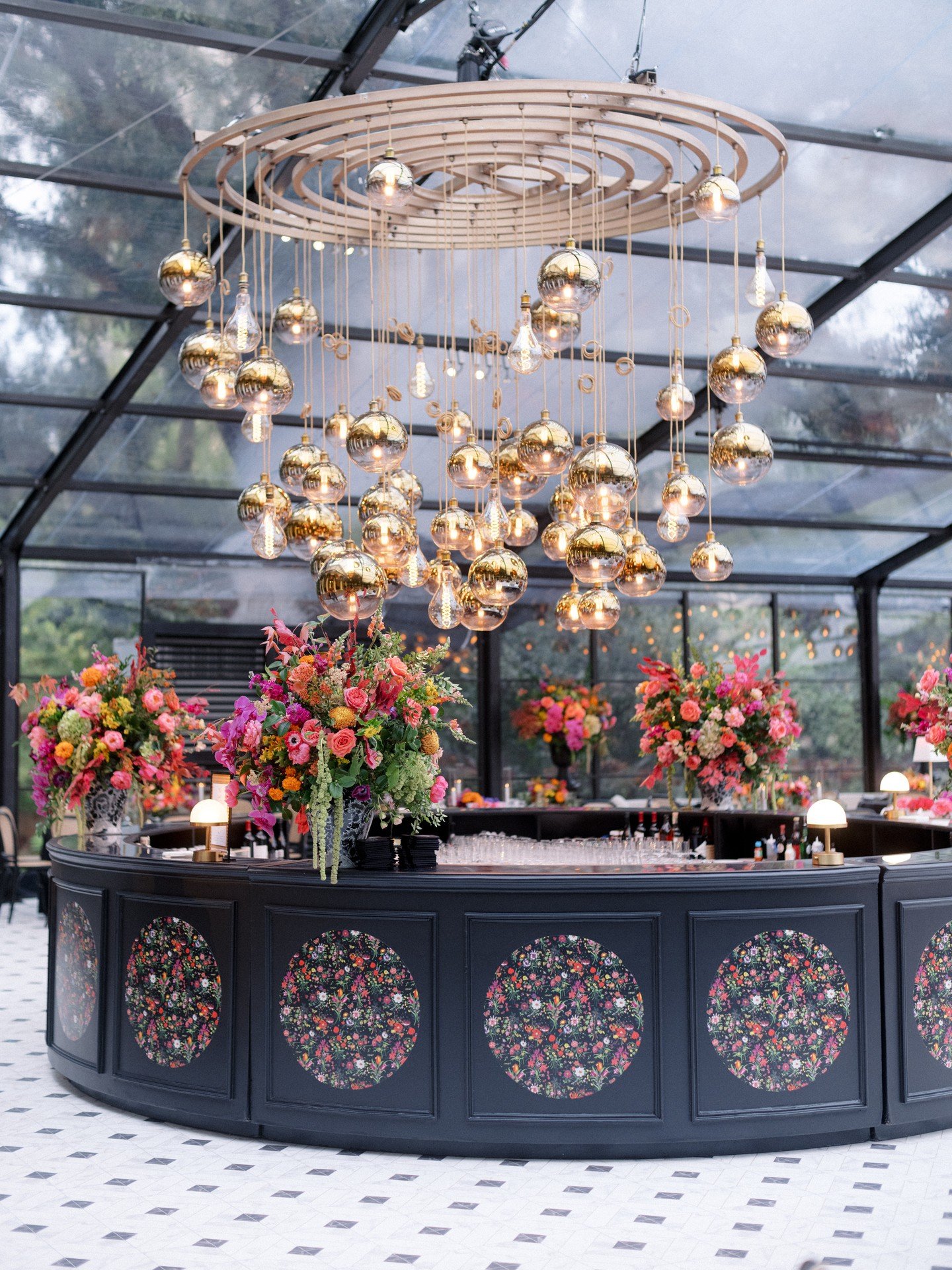 We will never fully recover from this iconic bar design!