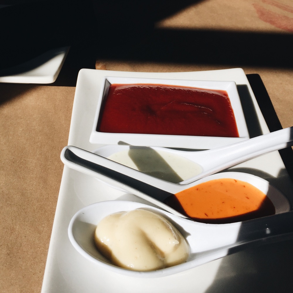 The sauces they brought when were seated