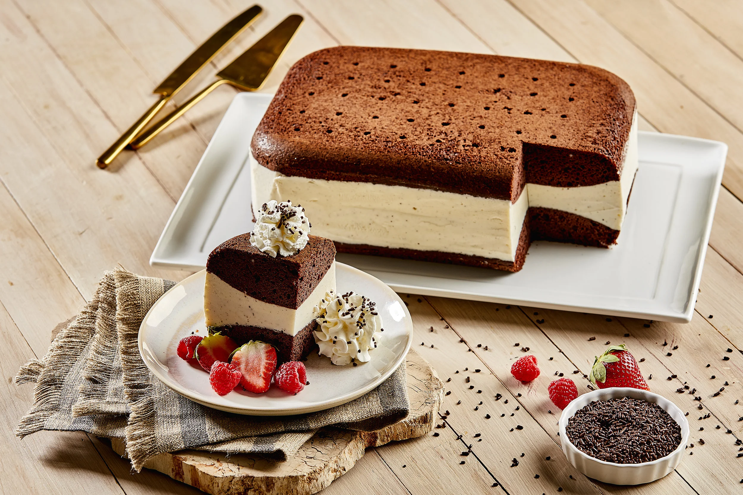 "Ice Cream Sandwich" Cake