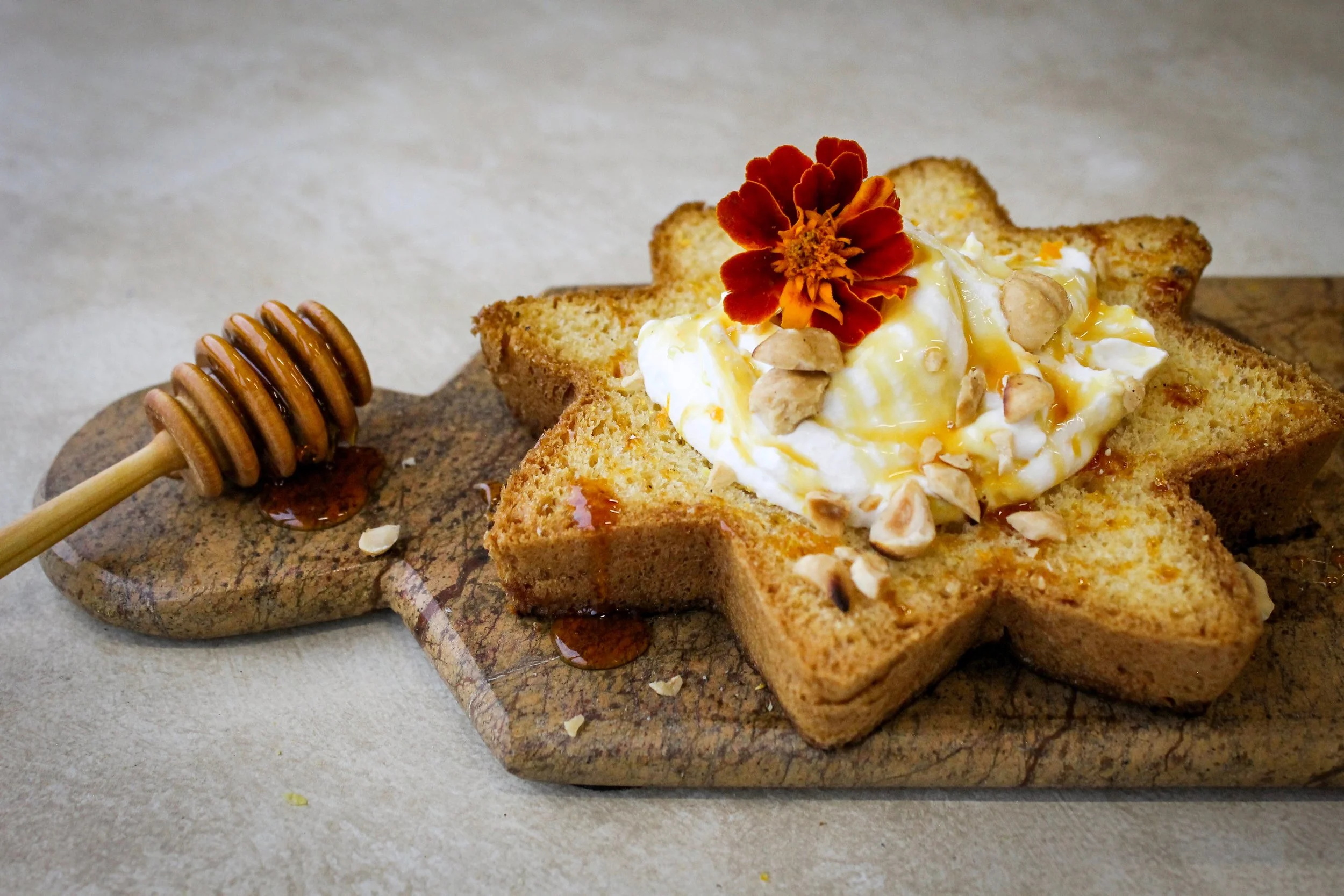 Pandoro con Miele e Ricotta