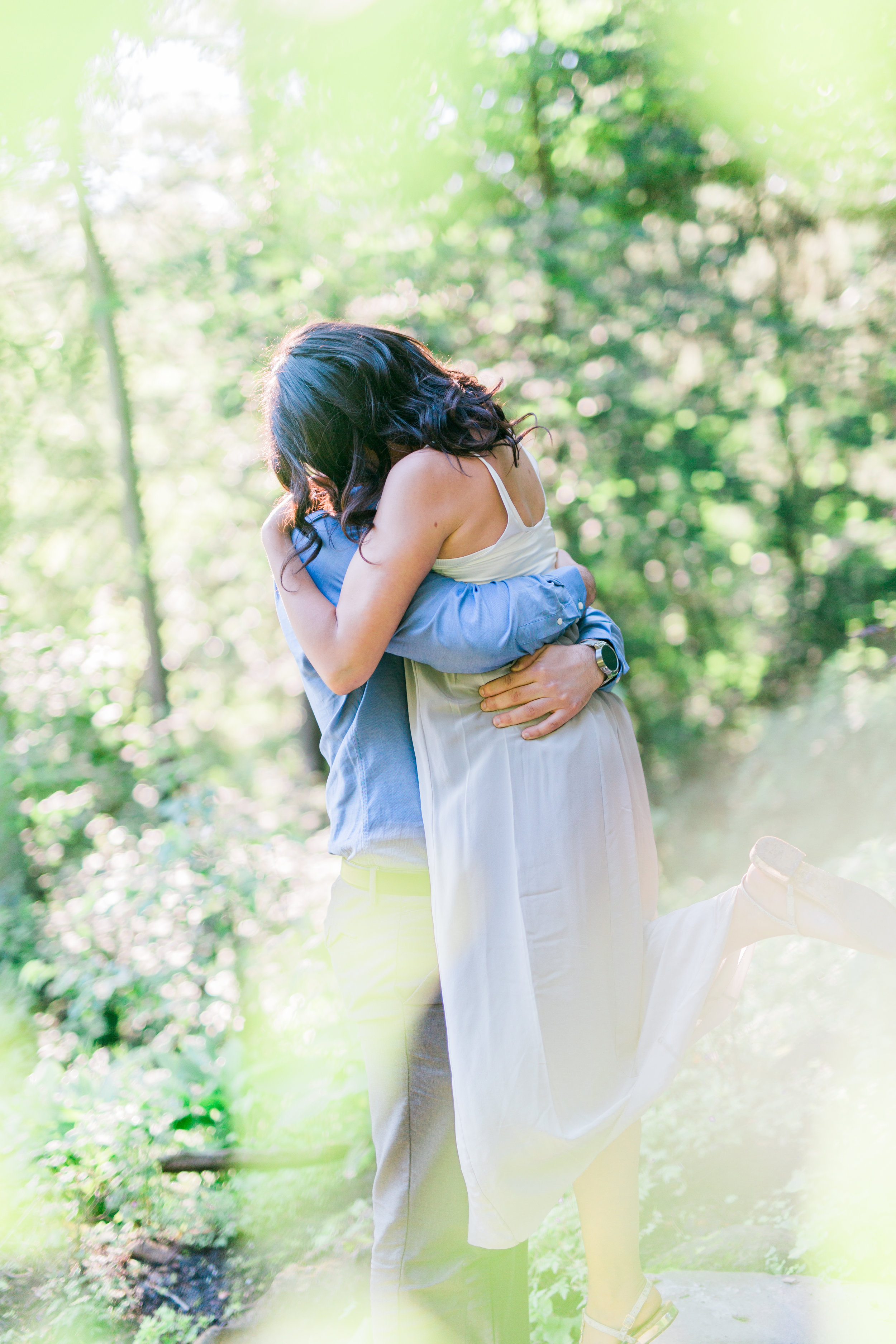 DanielleGiroux_MiyaViktoEngagementSession_EdwardsGardens_3049.jpg