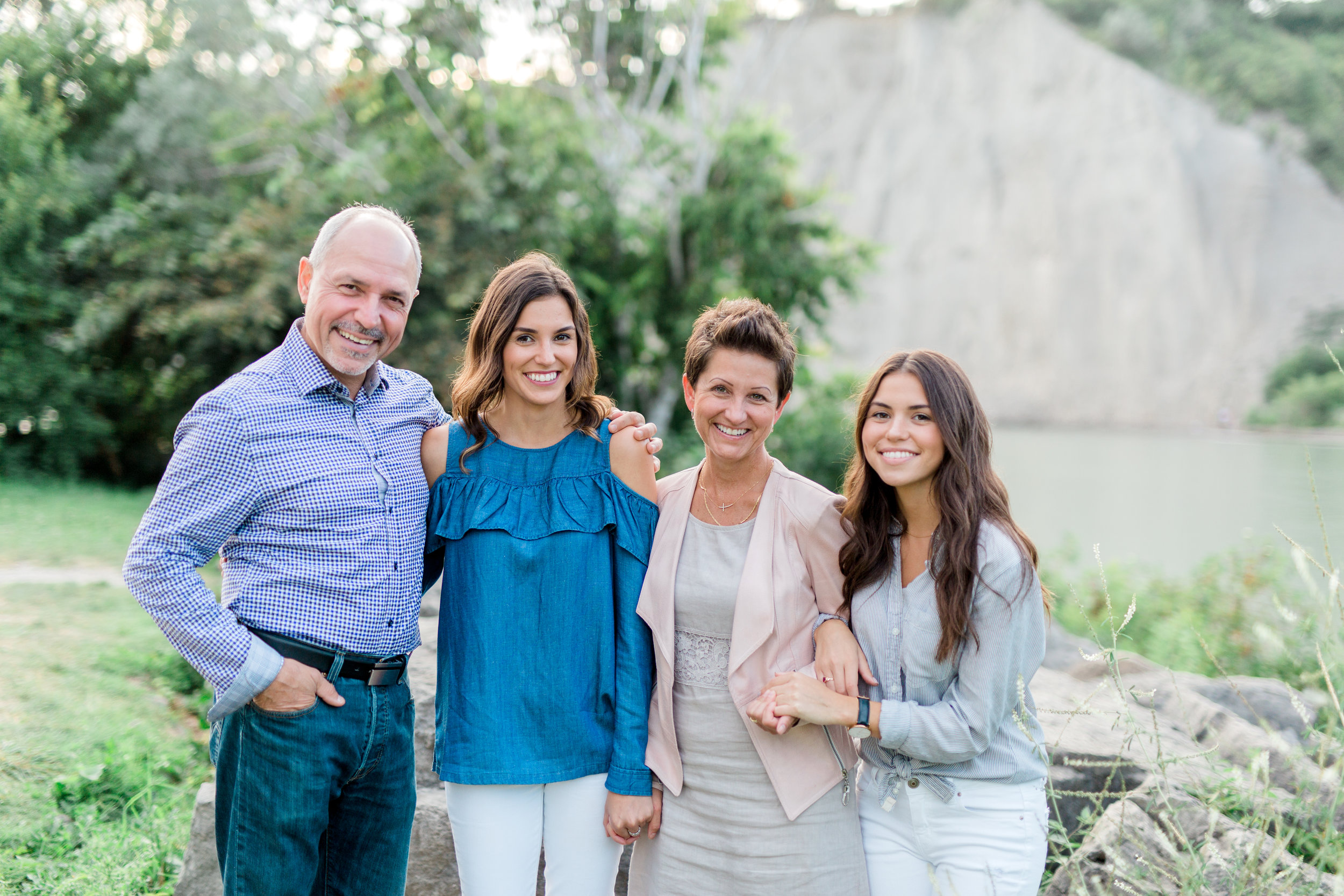 Danielle-Giroux-Amir-Golbazi-Genua-Family-Photography-Scarborough-Bluffs-9061.jpg