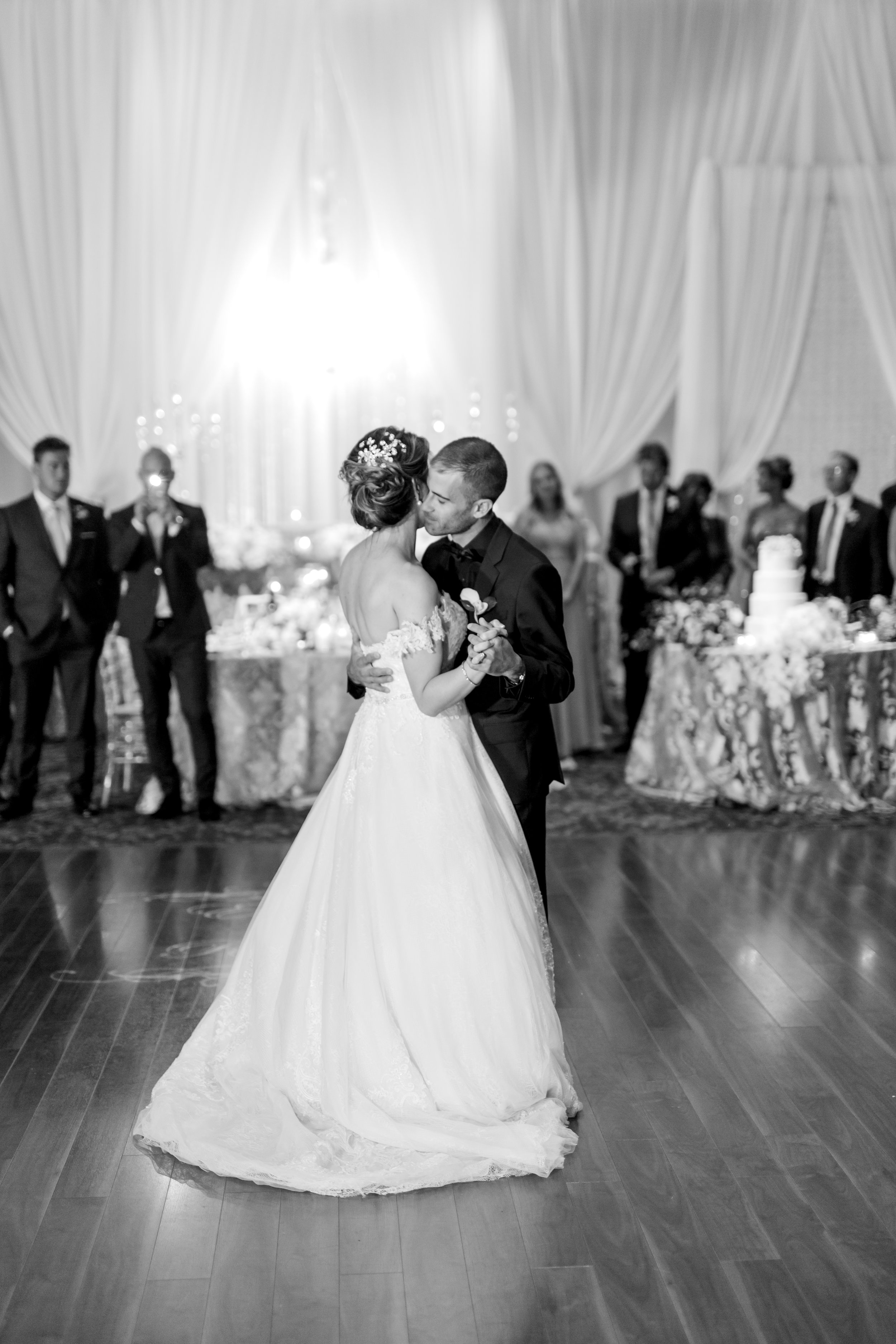 Danielle-Giroux-Amir-Golbazi-Toronto-Wedding-Photographer-Bellvue-Manor_DeLuca_2-357.jpg