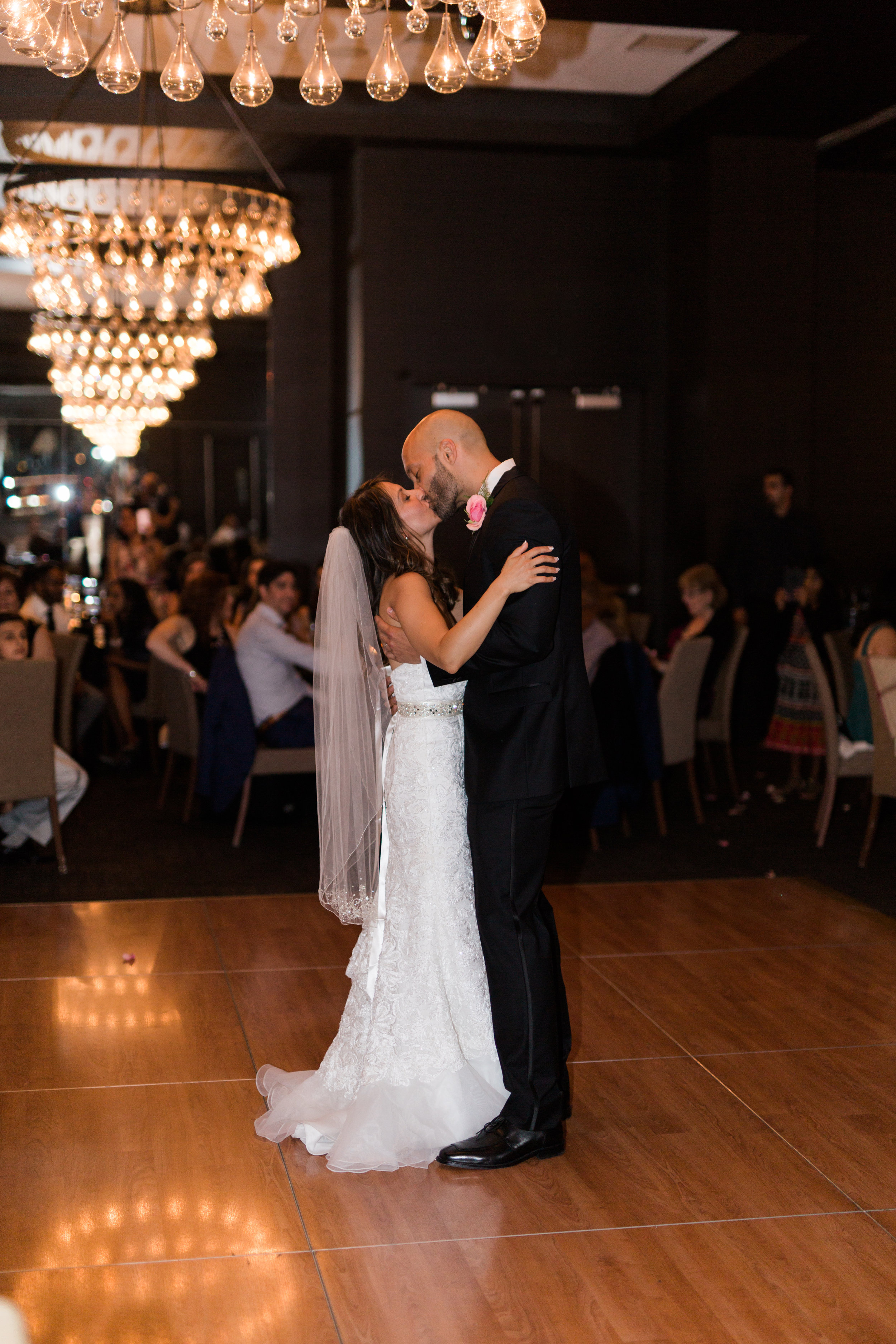 DanielleGiroux_AmirGolbazi_TorontoWeddingPhotographer_ThompsonHotel_SadafWill2975.jpg