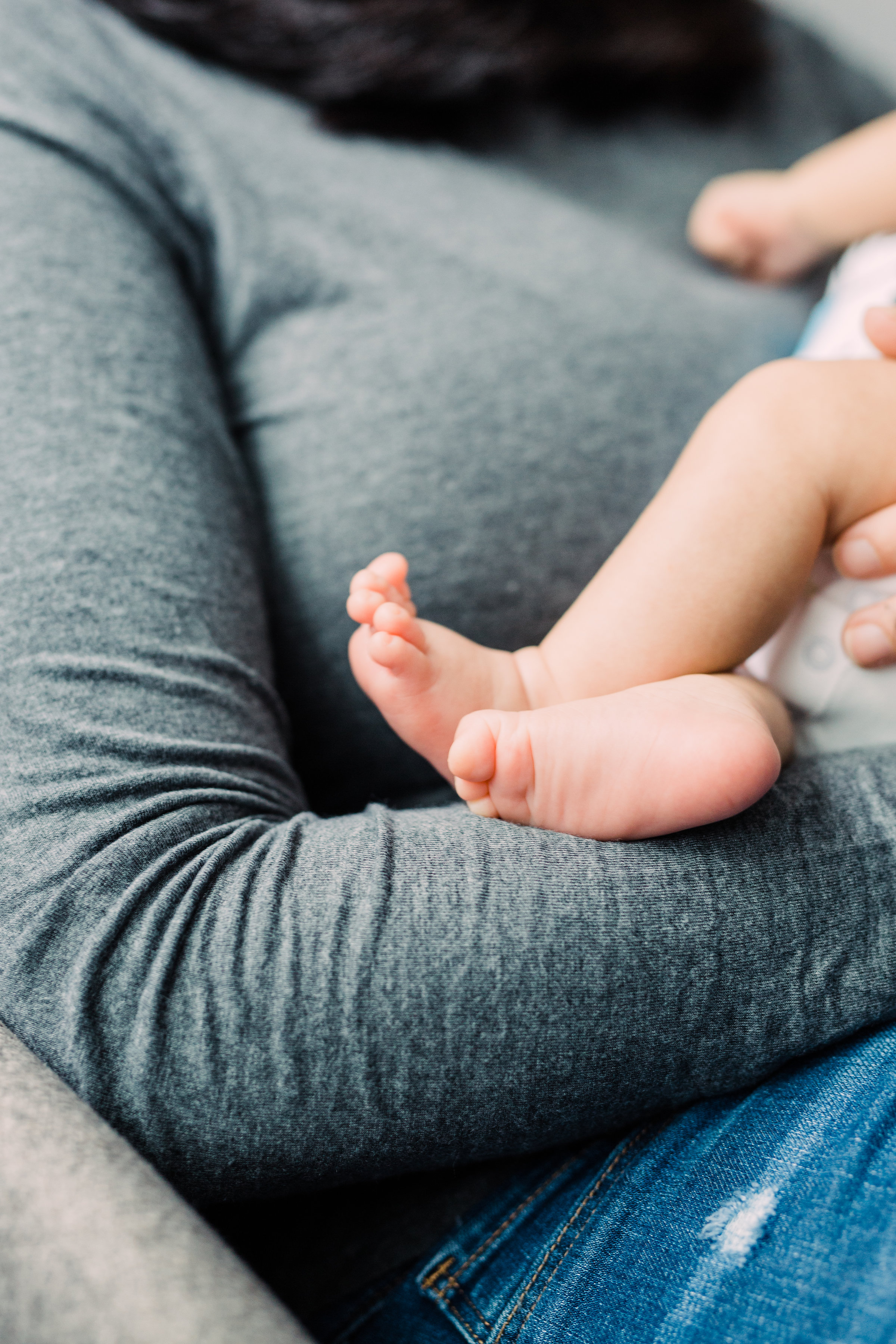 Danielle-Giroux-Toronto-Newborn-Photography_Lindsay-Sunil_Baby-Max_037.jpg