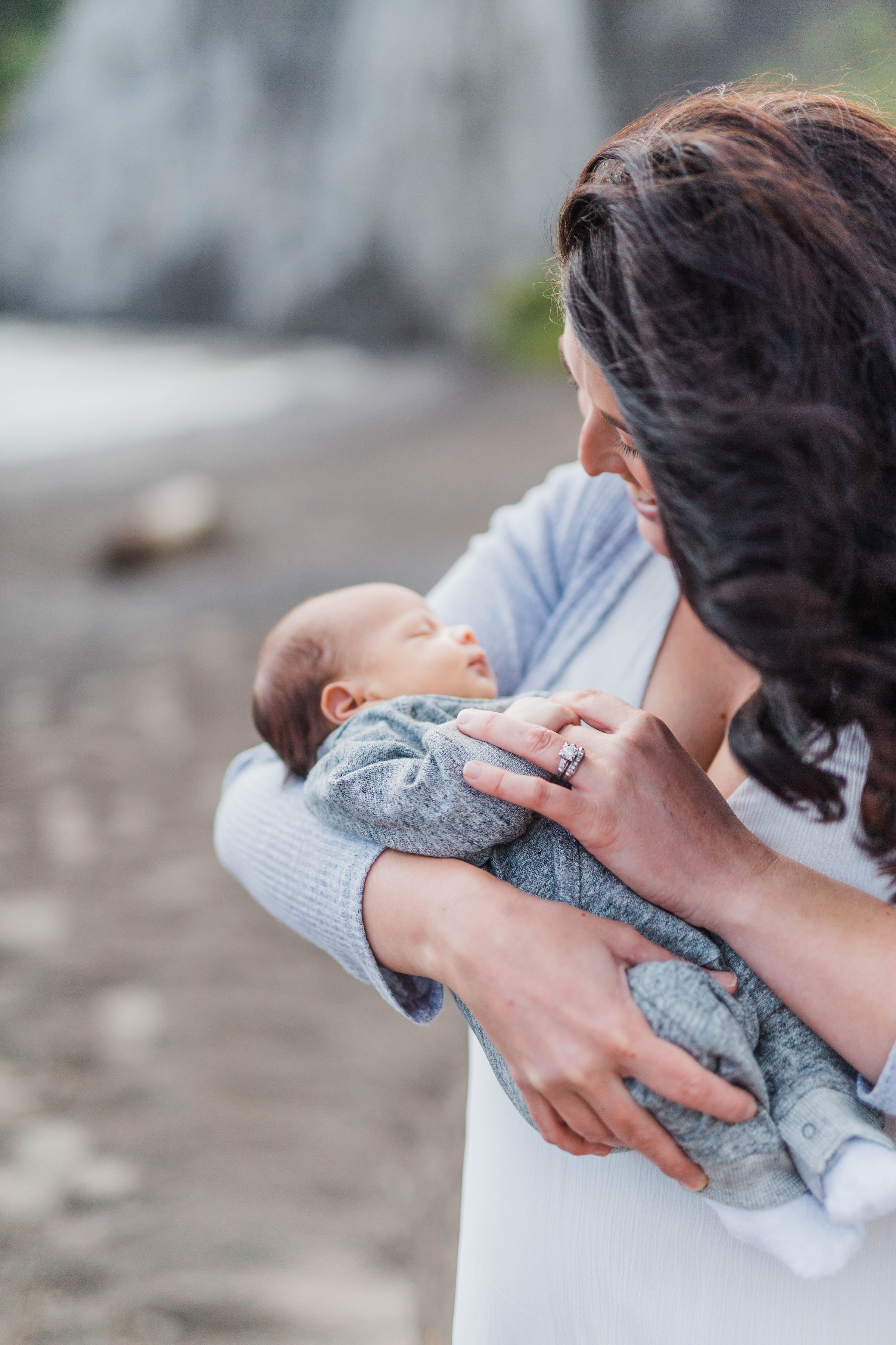 Danielle-Giroux_Lindsay-Sunil_Newborn-Session_Scarborough-Bluffs_-0016 (1).jpg