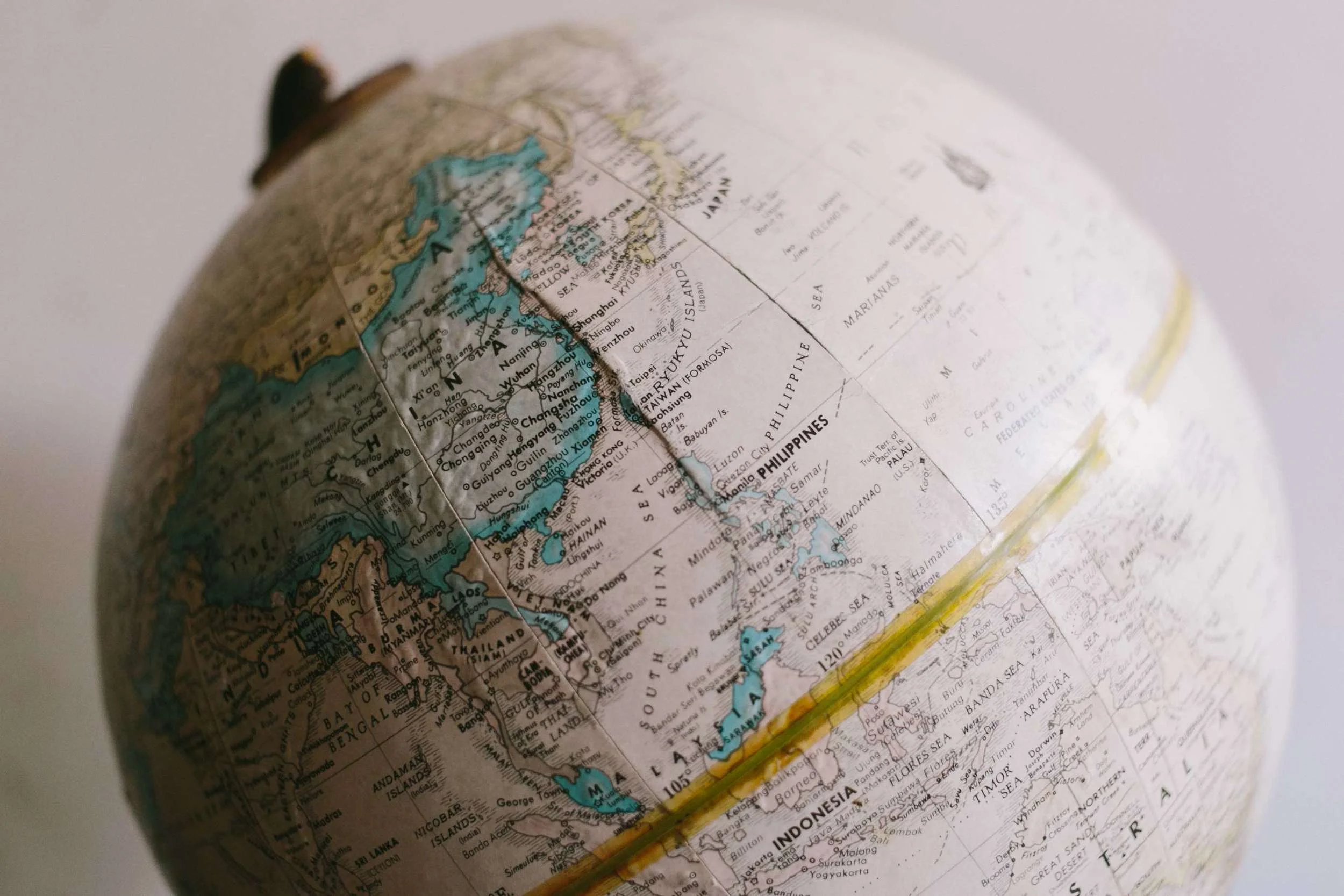  7000 Islands. 102 million People   Discover &amp; Serve  