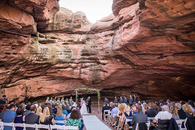 Cave wedding! Possibly the coolest venue we&rsquo;ve worked in! Congrats to Rachel &amp; Mitch 🍾❤️