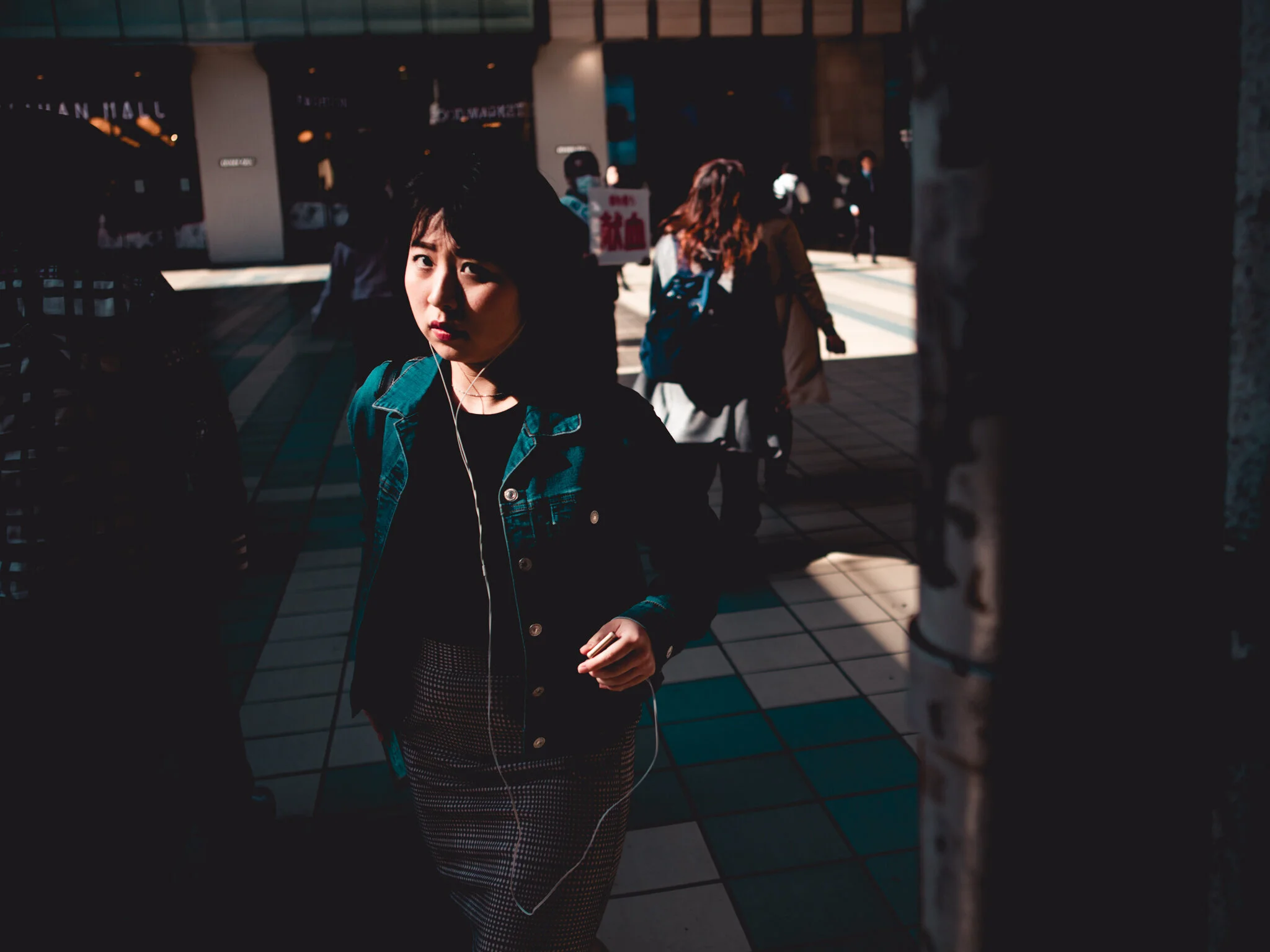 06_japan_street_portrait.jpg