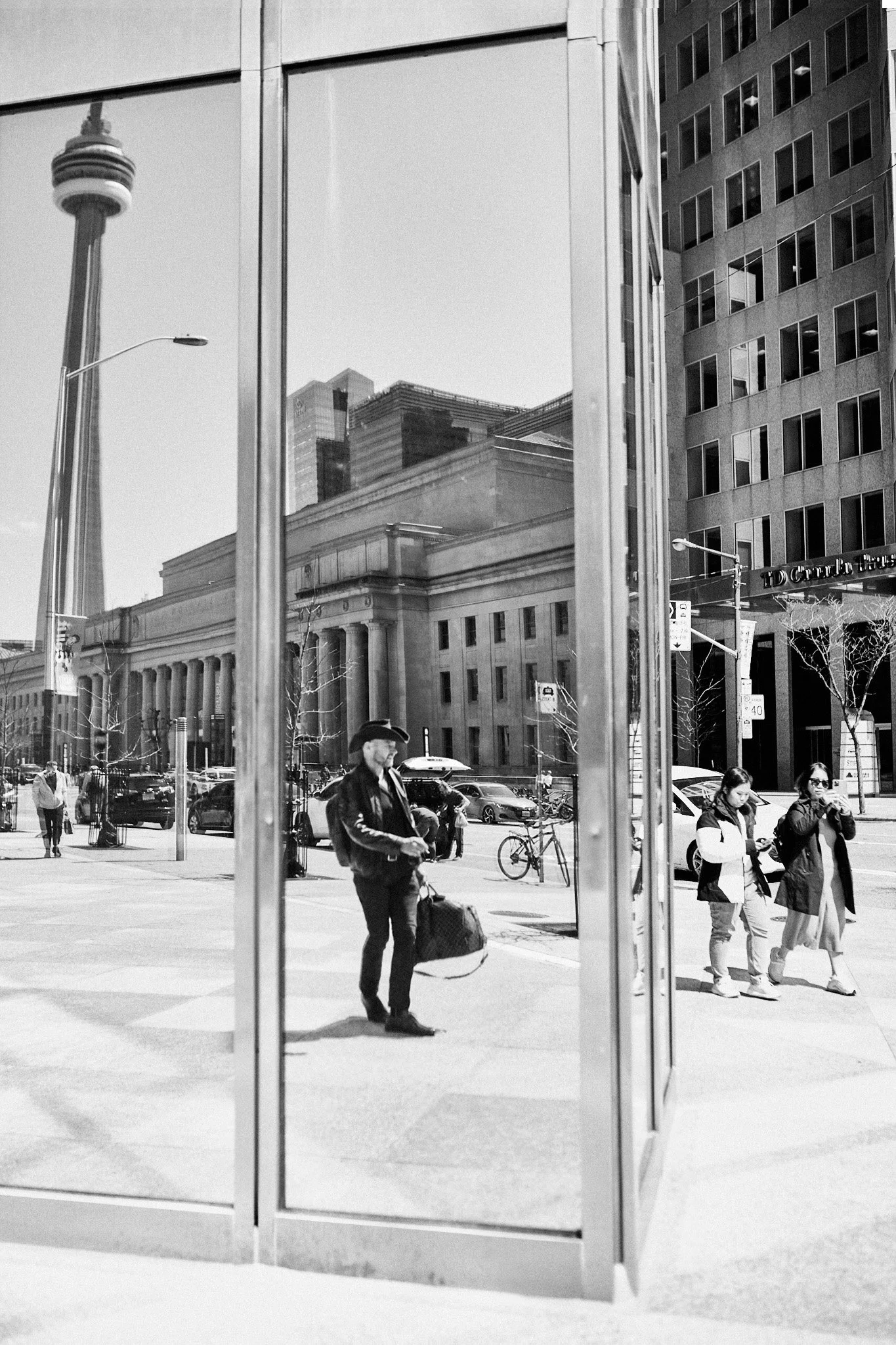 toronto_april_street_21 copy.jpg