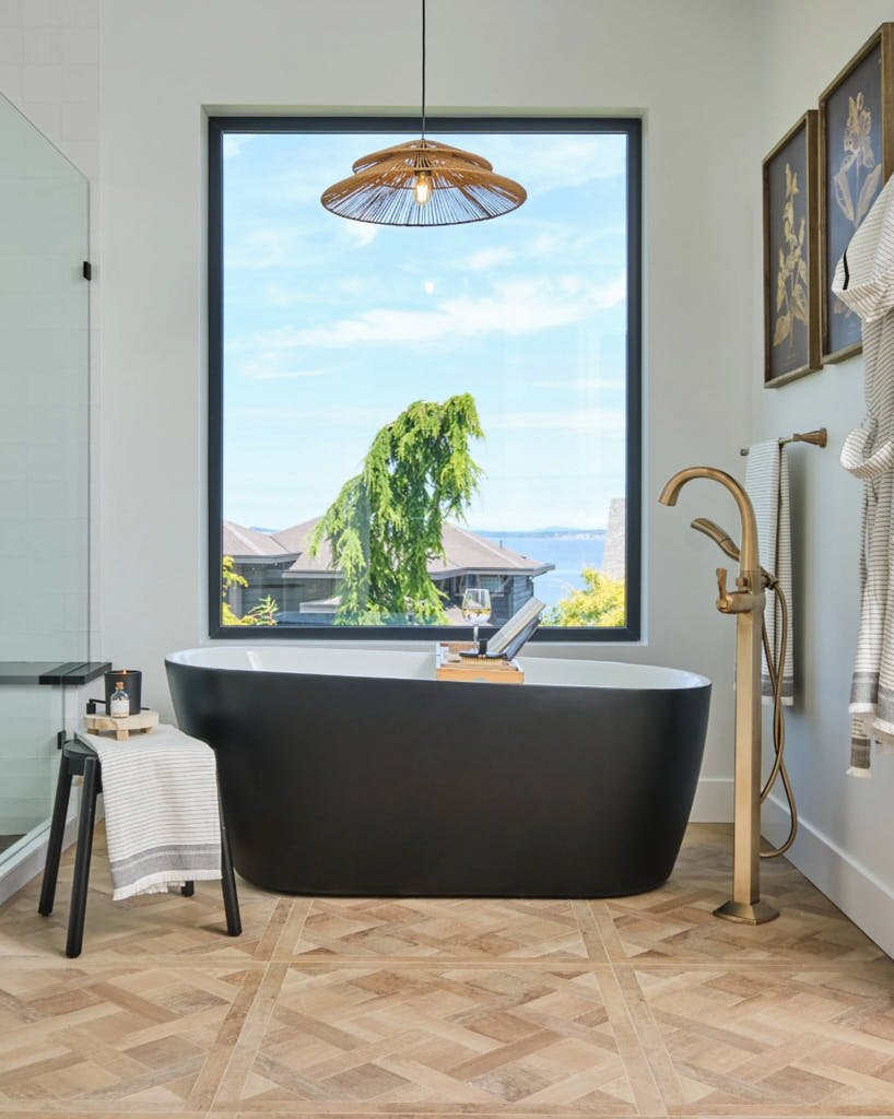 Soaker Tub In-Suite