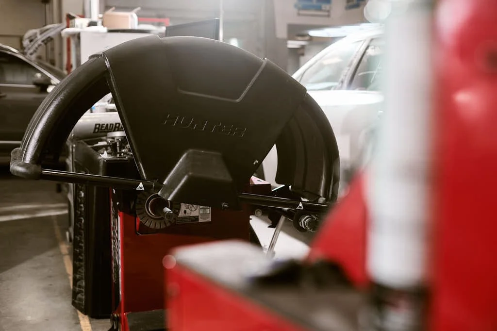 tire changing machine.jpg