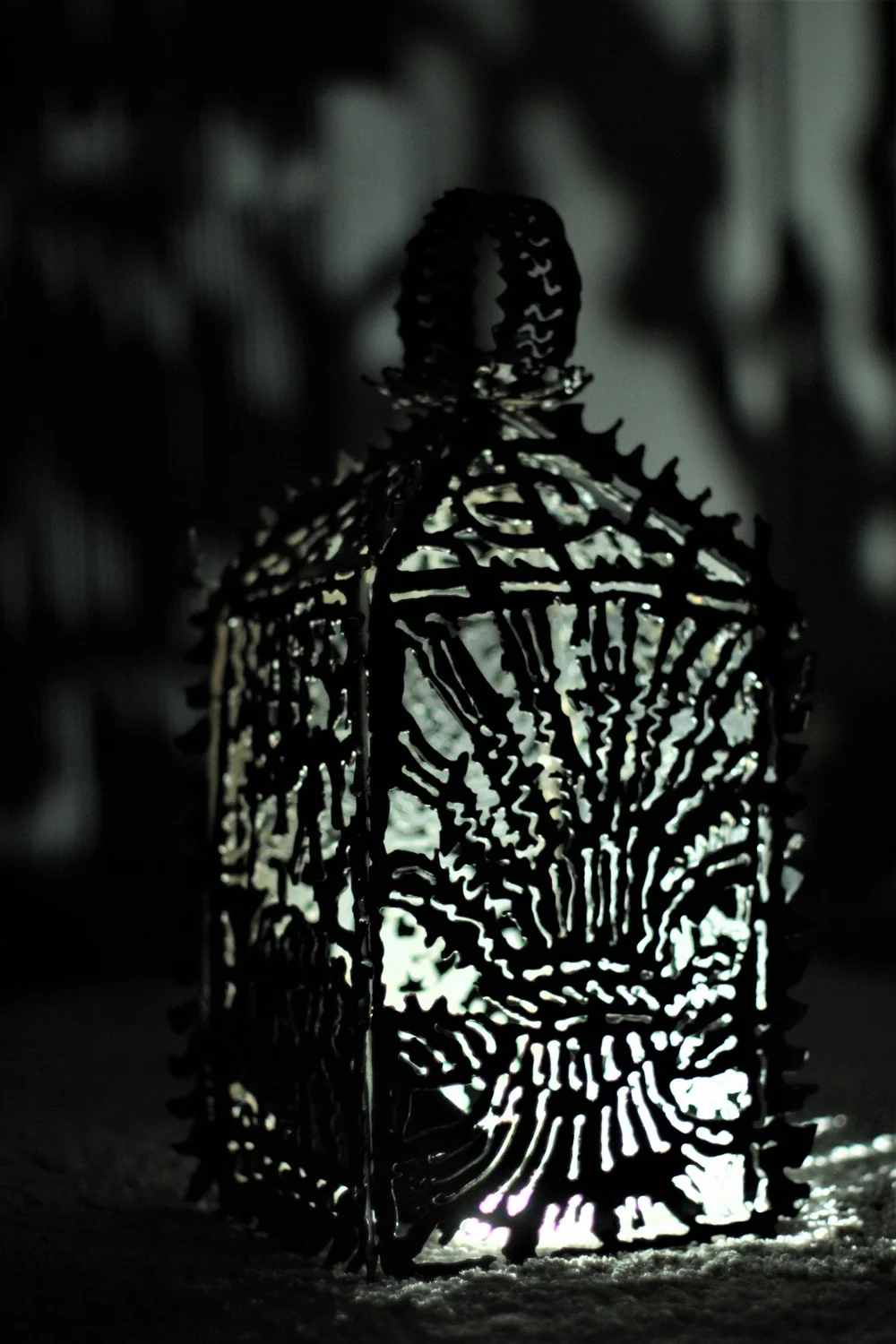 Workers Lamp Magic Lantern Steel LED light Sculpture History Plasma