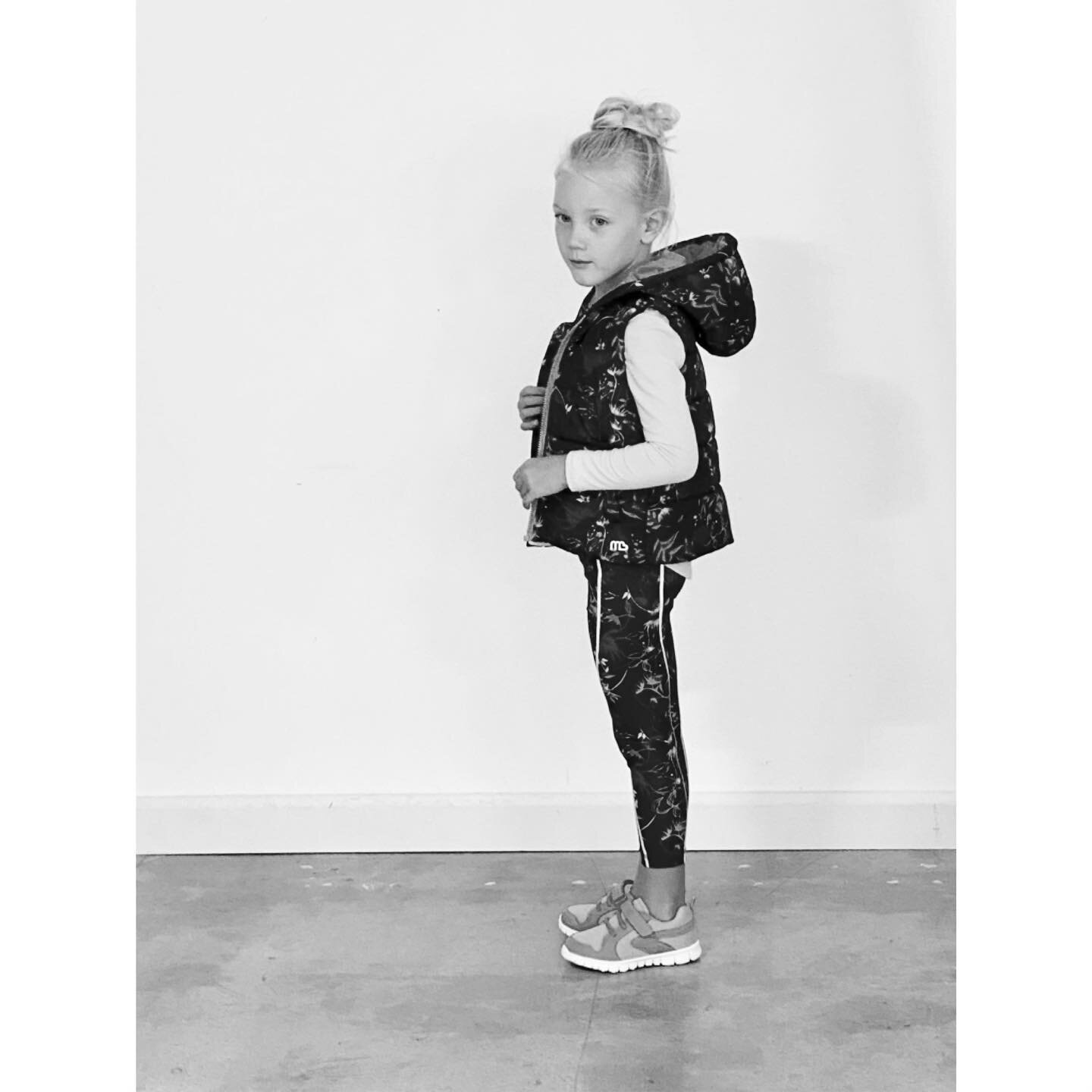 🤍 Mini Me shoot 🤍 In stores April 🤍@bigwaustralia @mishbridges #minime #bigwaustralia #stylingmrsoliverloves #socialcontentcreation #girlsactivewear #mothersday #aprilinstores