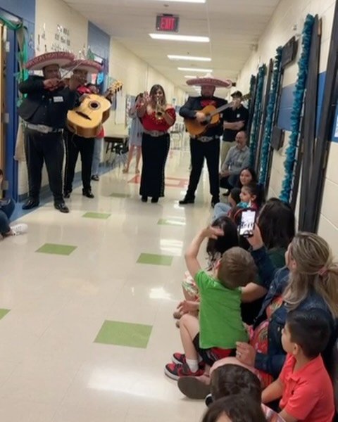 Fun Fiesta Performance for an Elementary in Helotes, TX today! 🎉🎊🪅🎶

Just so happens to be our kid&rsquo;s school 🤭 They officially have the coolest parents in the whole school now! #Fiesta #SanAntonio #northsideisd #fuzionmariachi