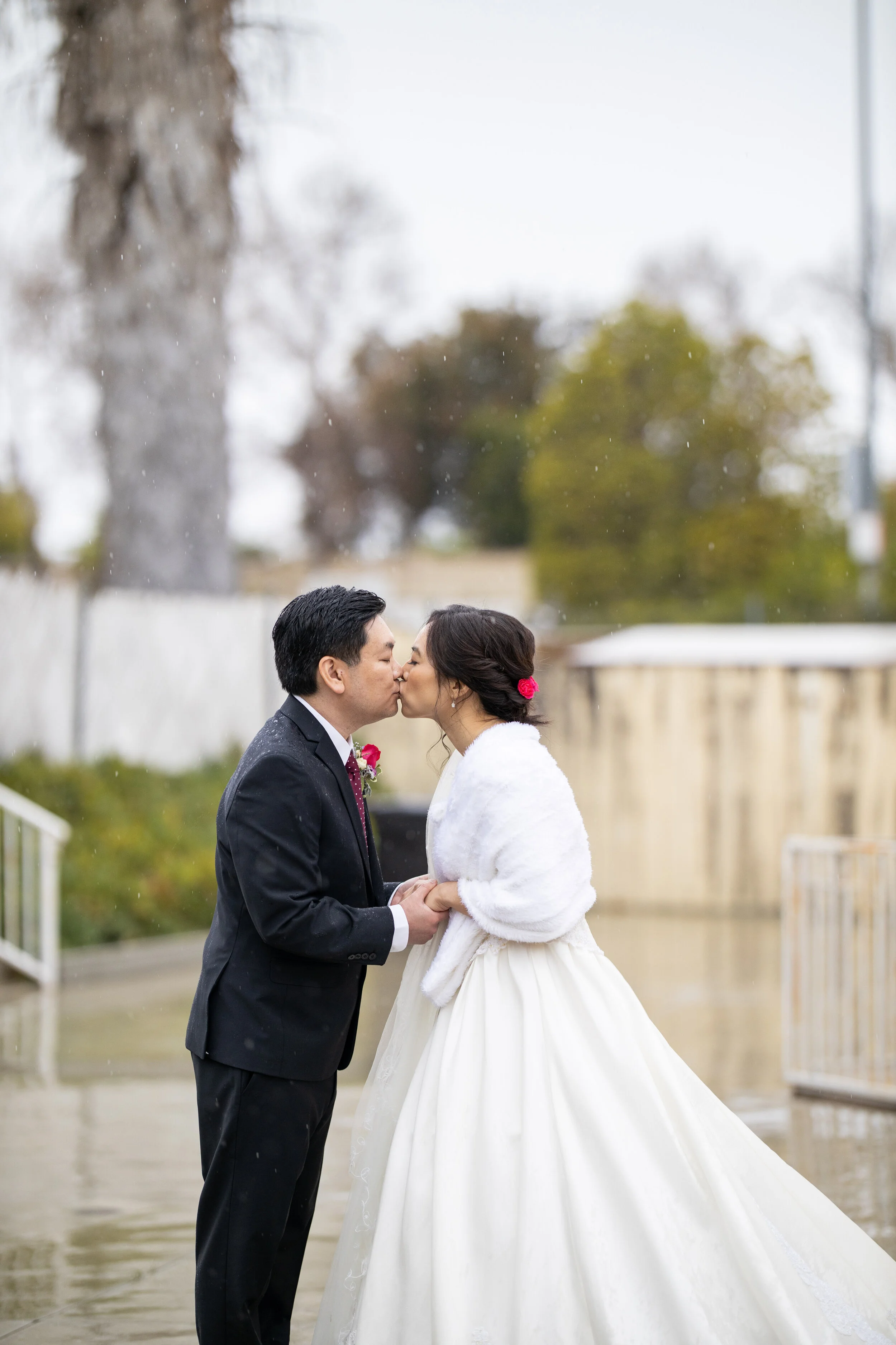 Mike_and_Janice_Wedding_Previews-10.jpg