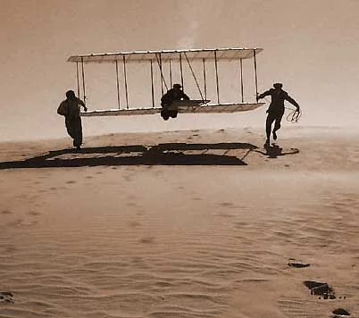 wright brothers flying machine.jpg