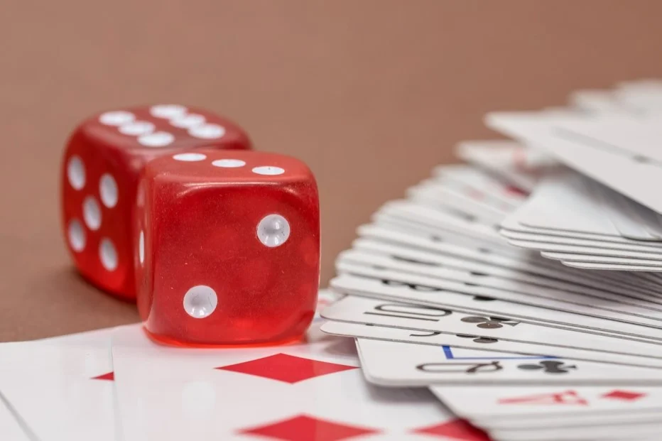 gambling-570701_1920 compressed.jpg