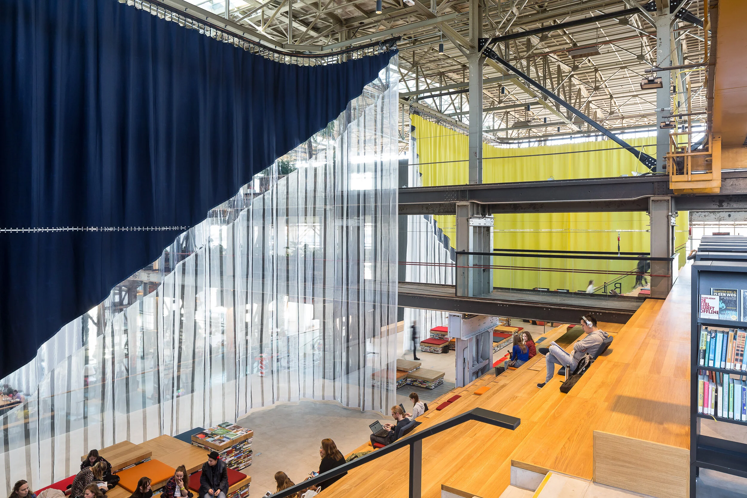 InsideOutside_LocHal_April 2019_PT_Y9A3763.jpg