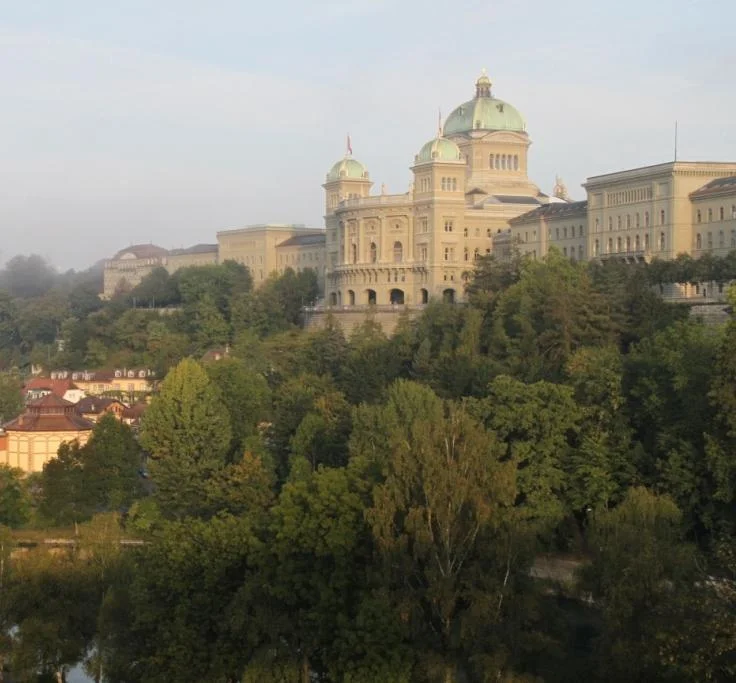 Situazione del lavoro e statuto speciale per il Ticino