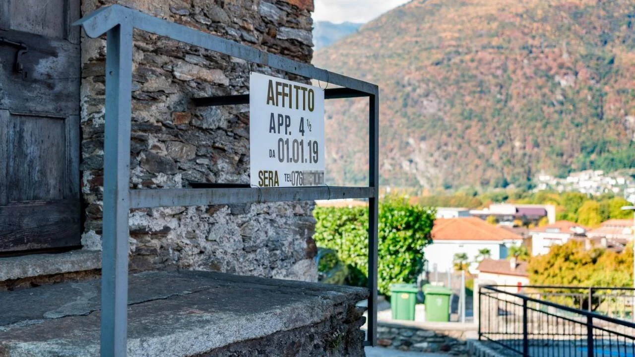 Abitazioni vuote, tassi di sfitto e speculazione edilizia: necessario un giro di vite per preservare il territorio