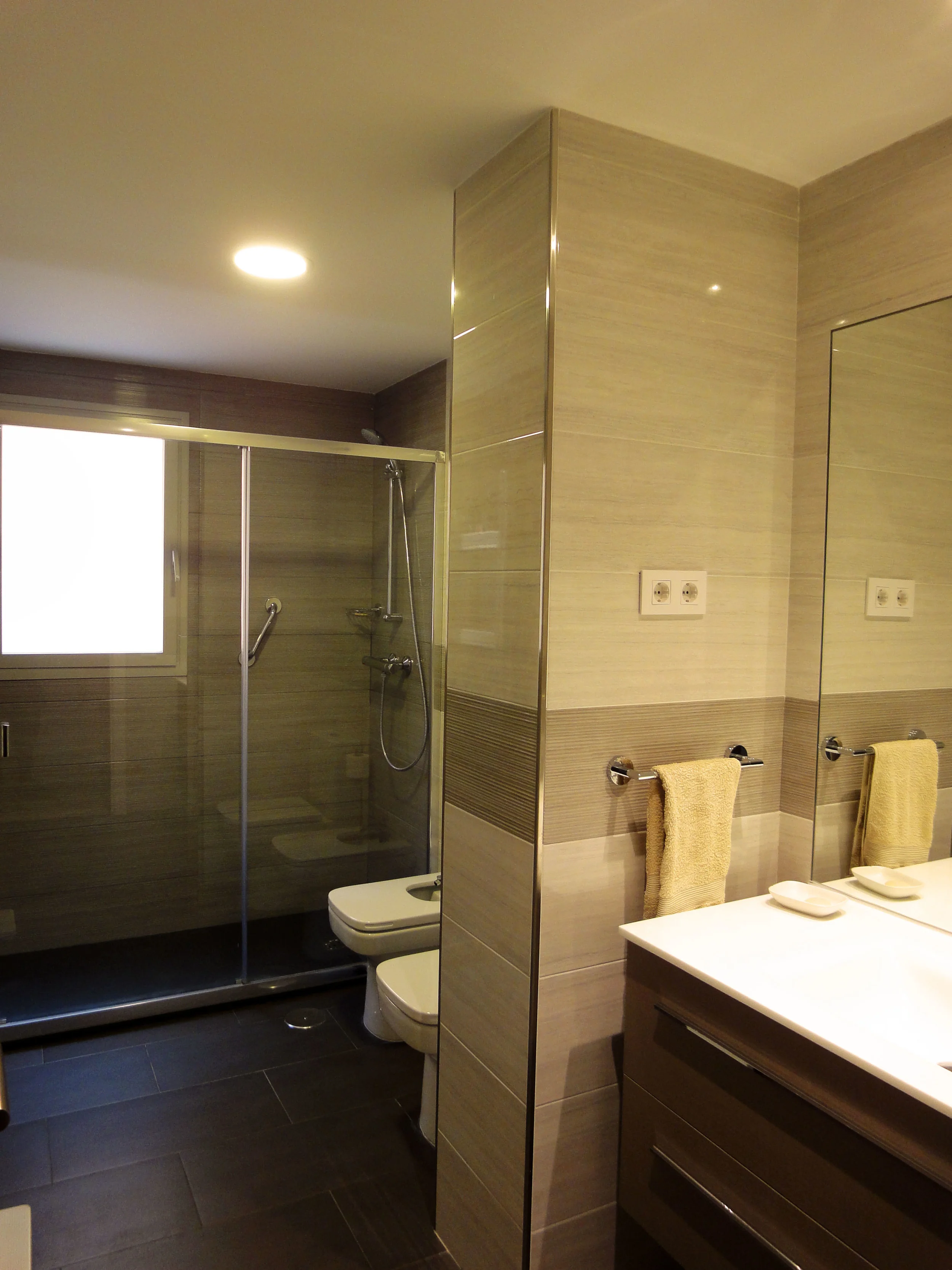 Baño 2, luego de la restauración.
