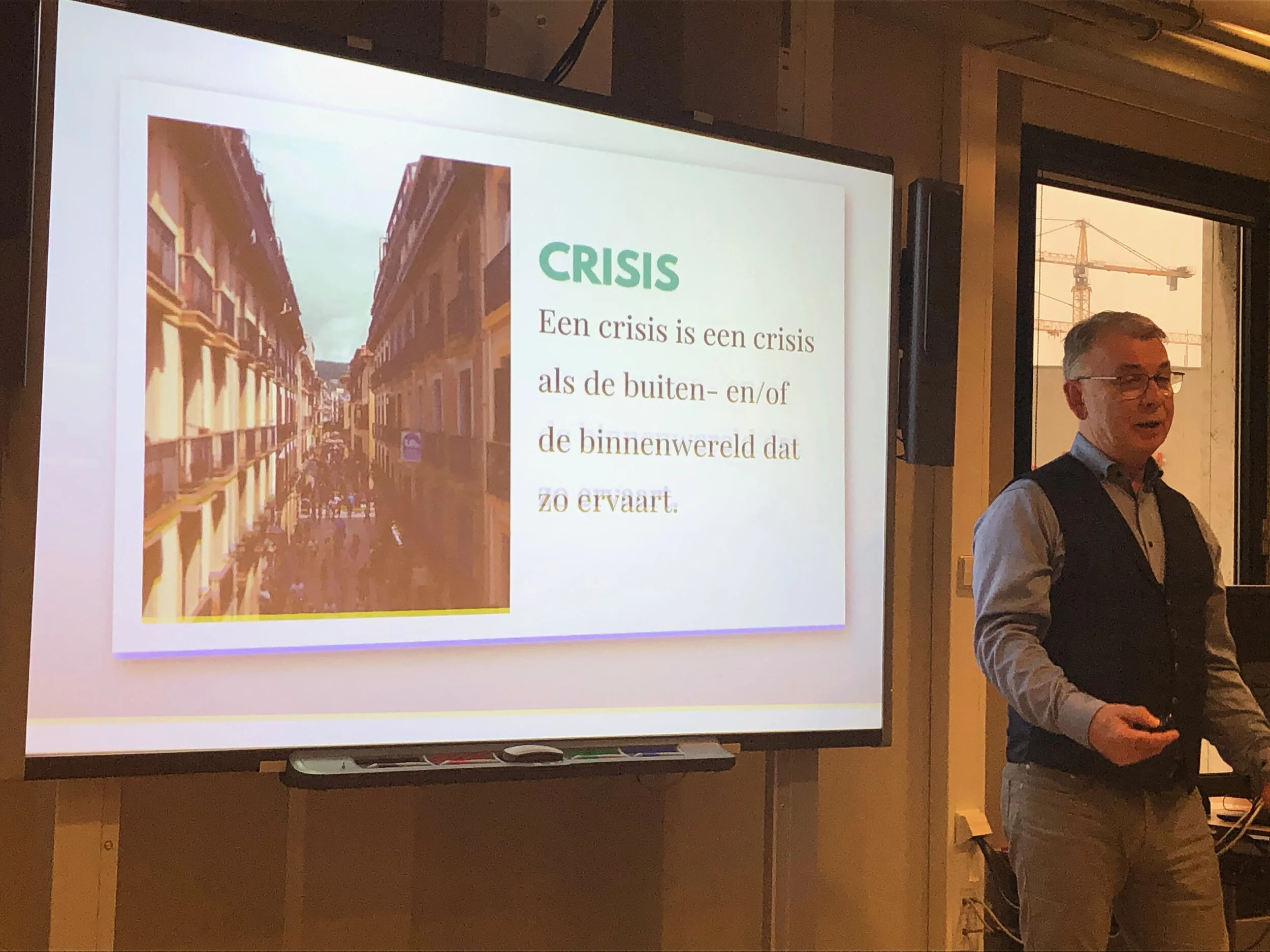 Wordt de crisis de baas! 