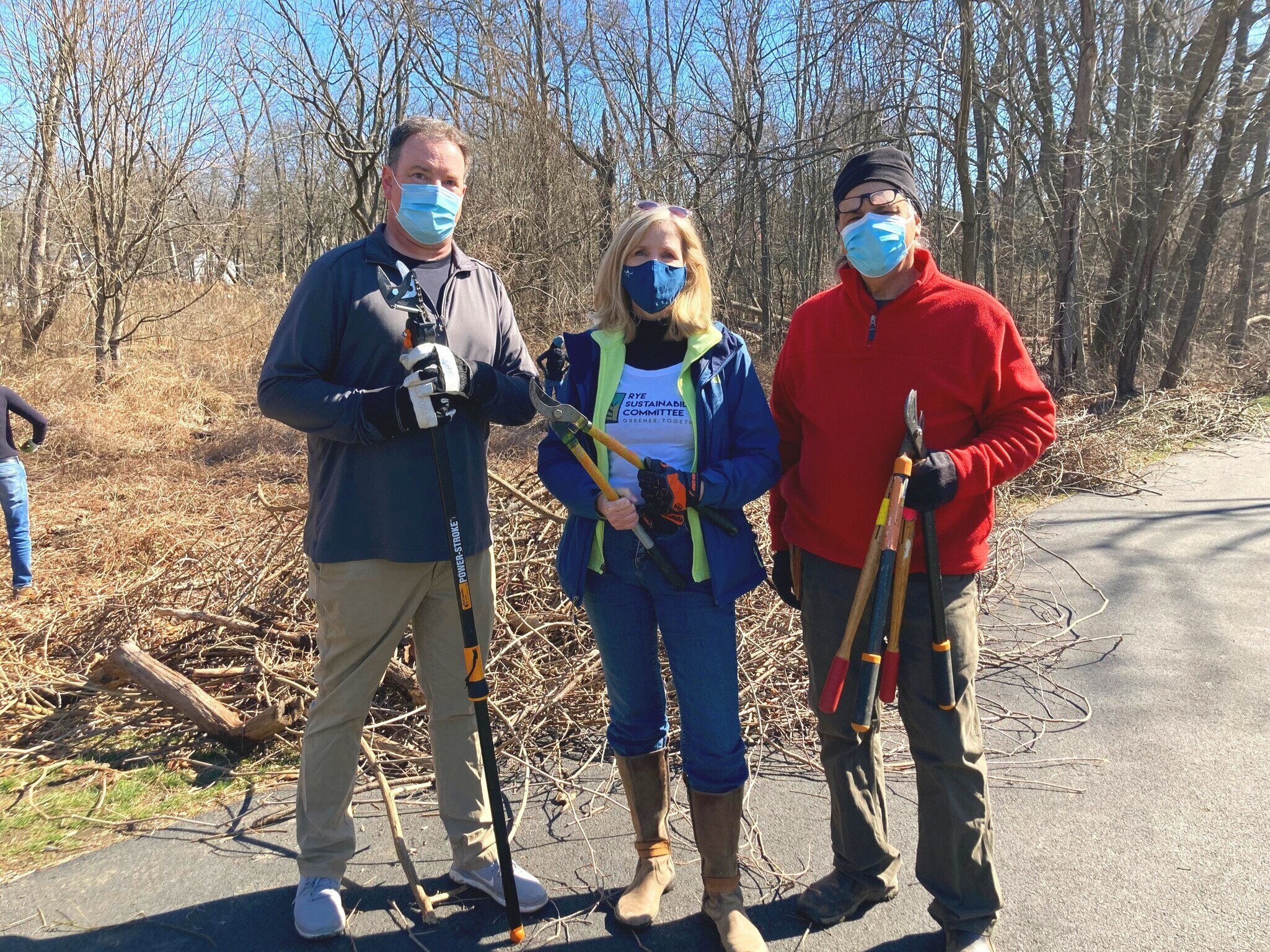 Invasive Vines No Match for Rye Volunteers